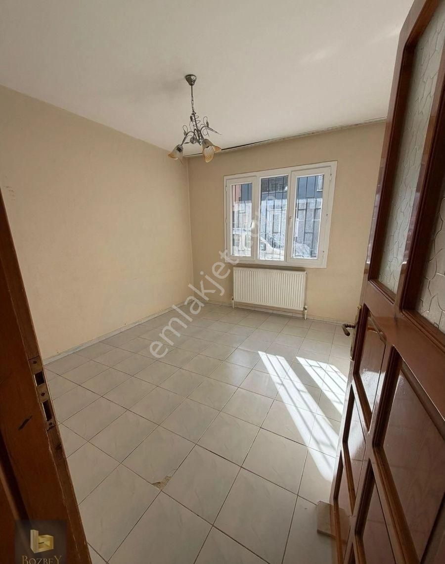 Buca M.kemal Mah. Yüksek Giriş 90 M2 2+1 Doğalgazlı Bahçeli Kiralık Daire - Görsel 3