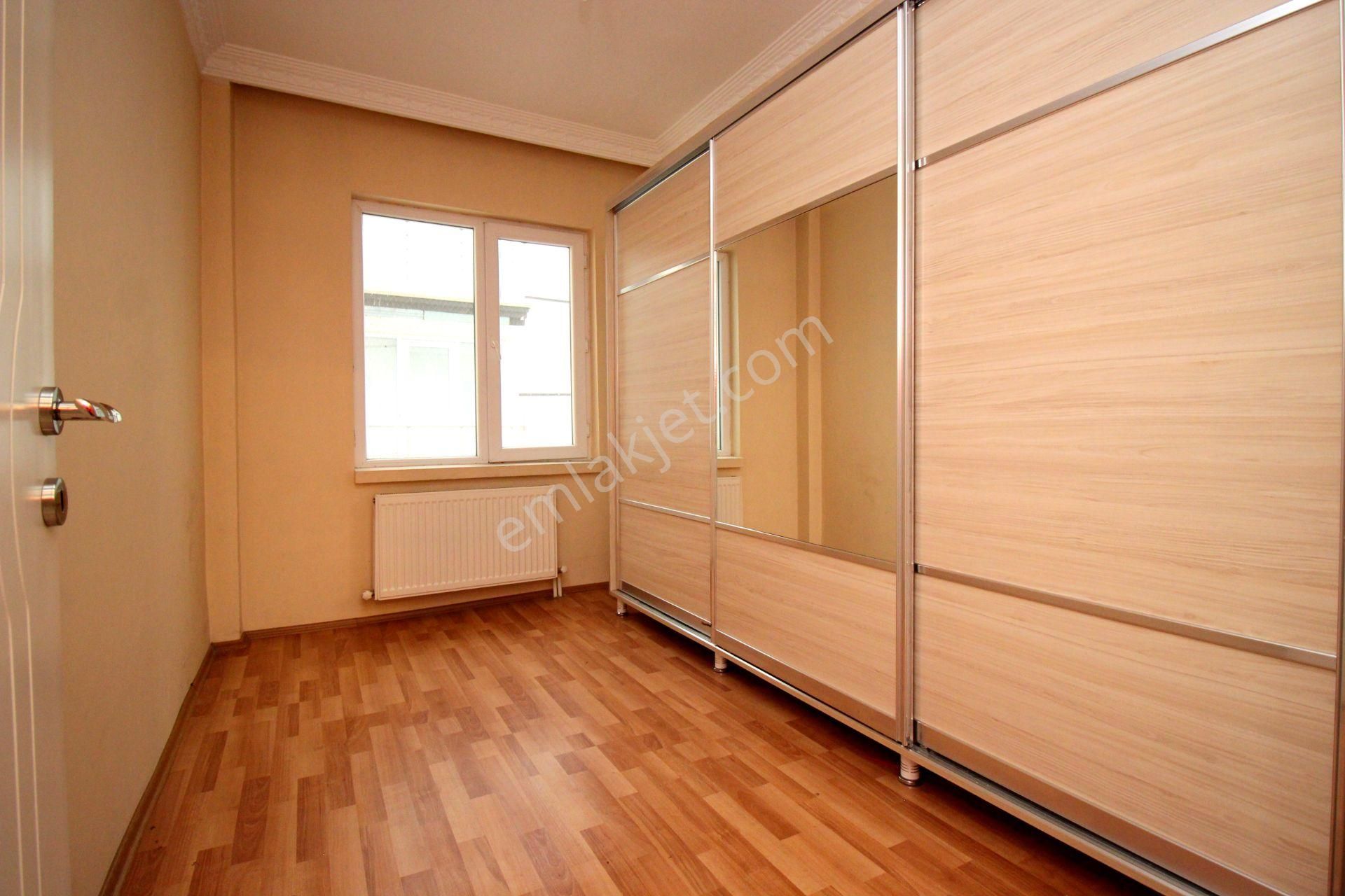 Emre Emlak'tan Topçu Mah'de Asansörlü Manzaralı Yeni Bina 2+1 Kiralık Daire - Görsel 12