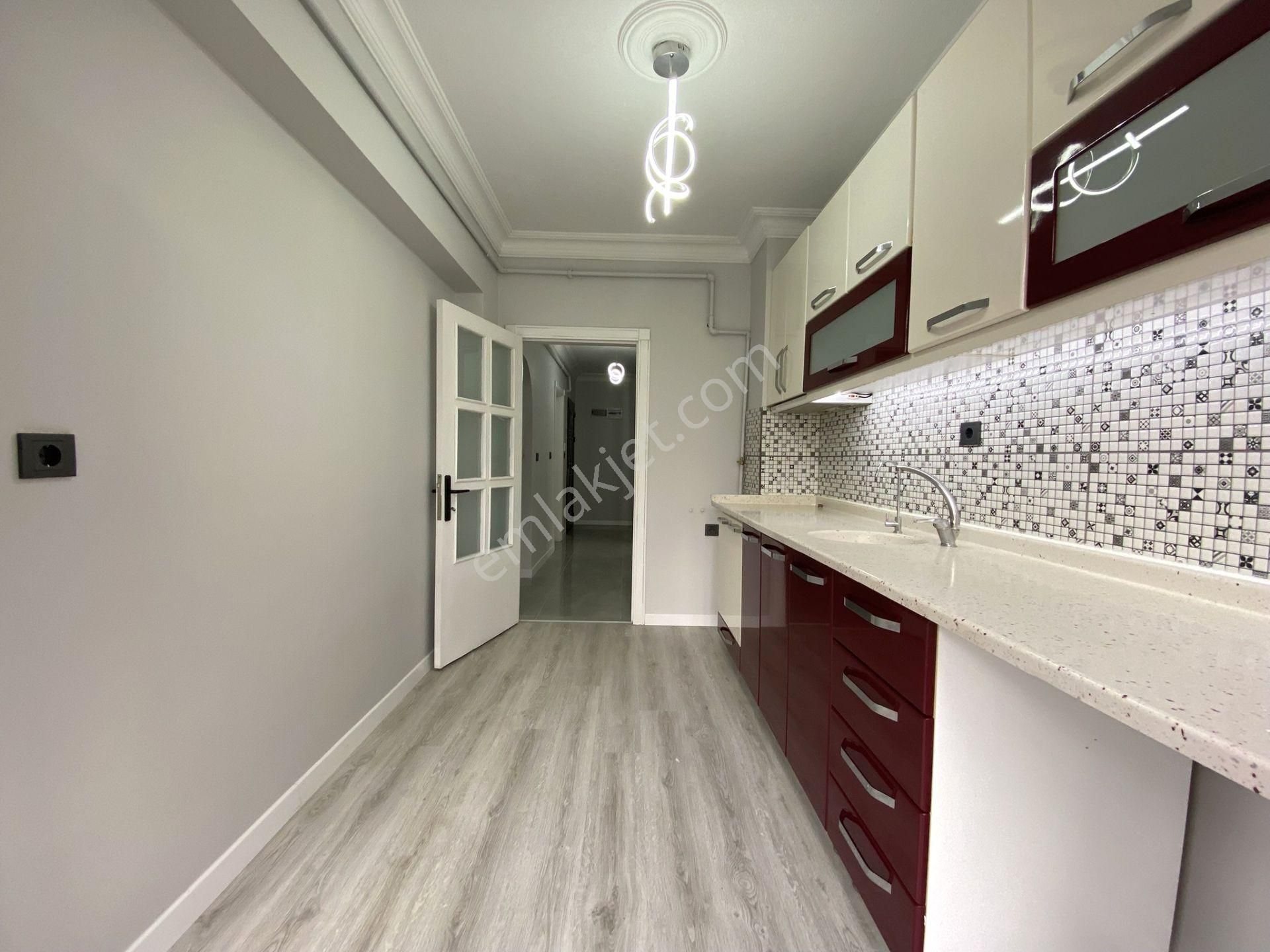 Ufuk Kılıç Emlak'tan Merkezde Isı Yalıtımlı Güney Cephe Ara Kat 3+1 - Görsel 3