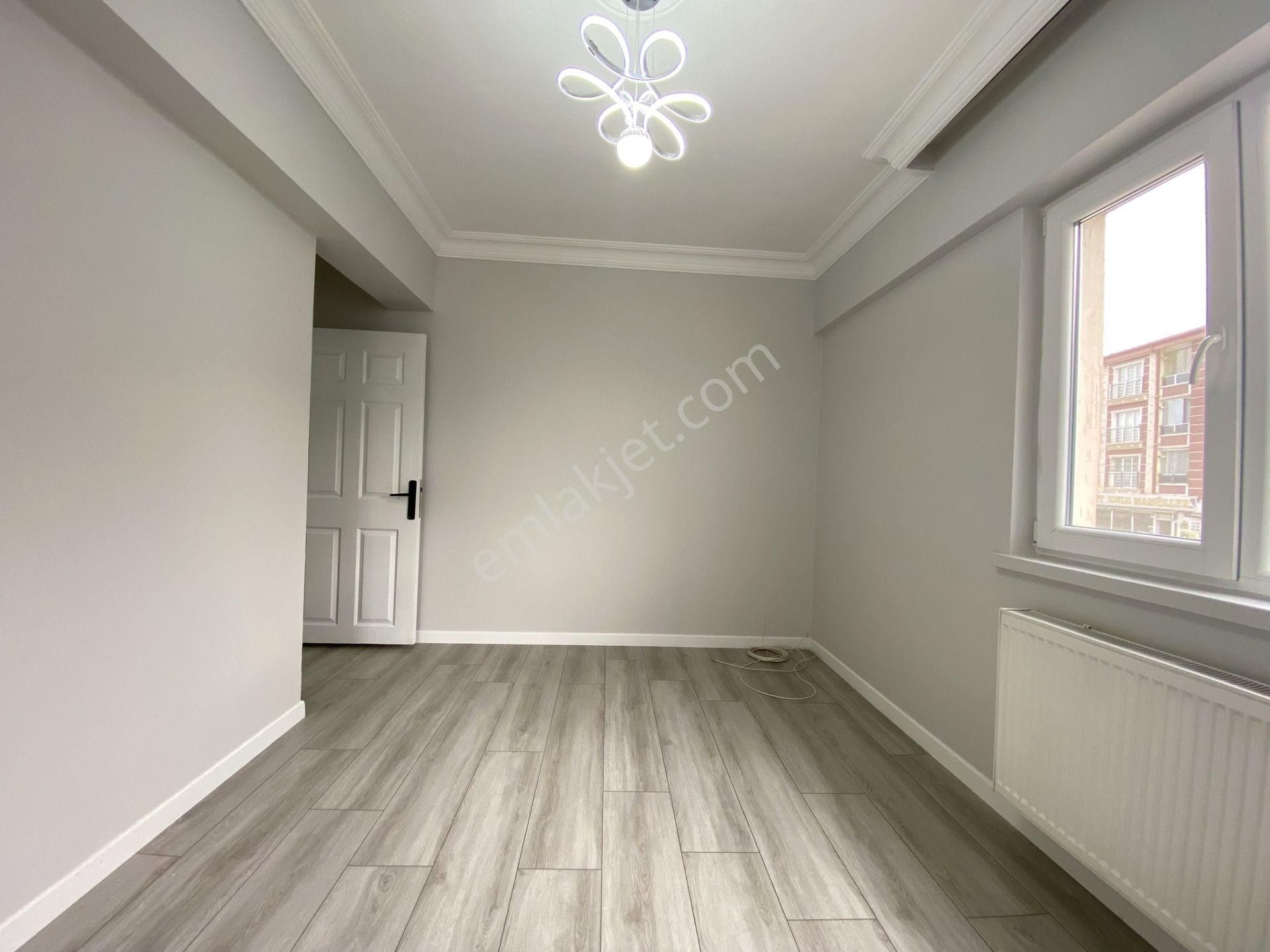 Ufuk Kılıç Emlak'tan Merkezde Isı Yalıtımlı Güney Cephe Ara Kat 3+1 - Görsel 16