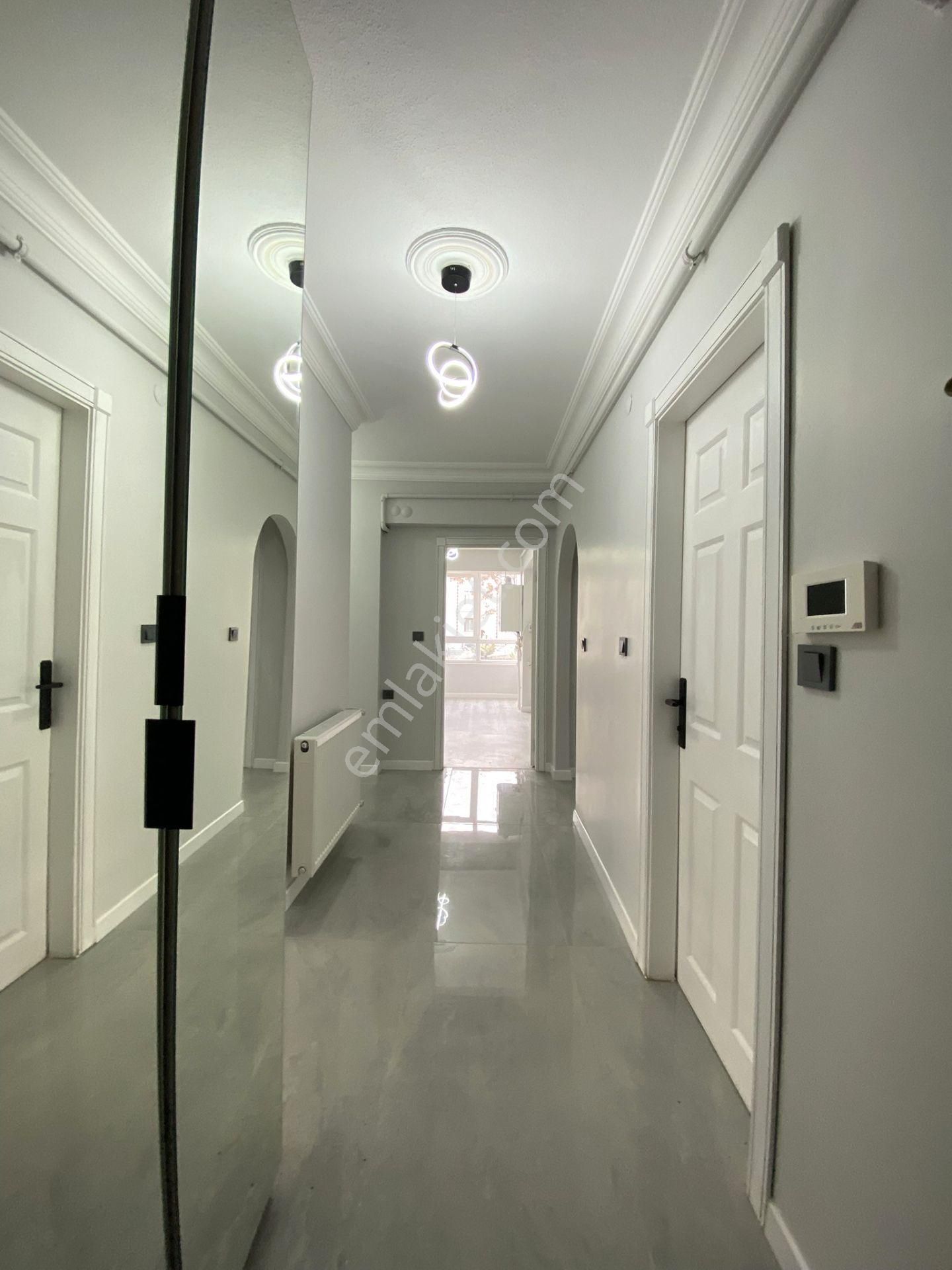 Ufuk Kılıç Emlak'tan Merkezde Isı Yalıtımlı Güney Cephe Ara Kat 3+1 - Görsel 28