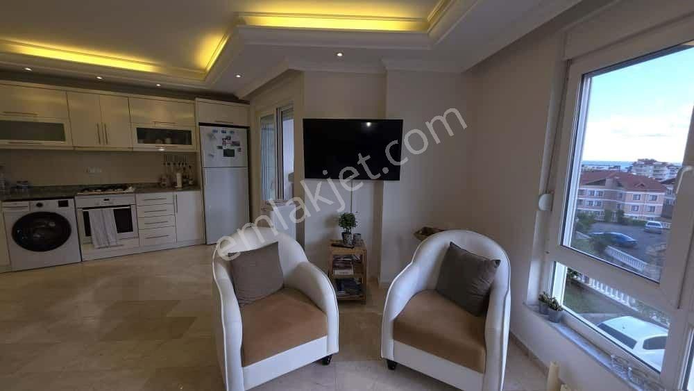 Alanya Cikcilli’de 2+1 Geniş, Deniz Manzaralı Daire – İkamet İçin Uygun - Görsel 3