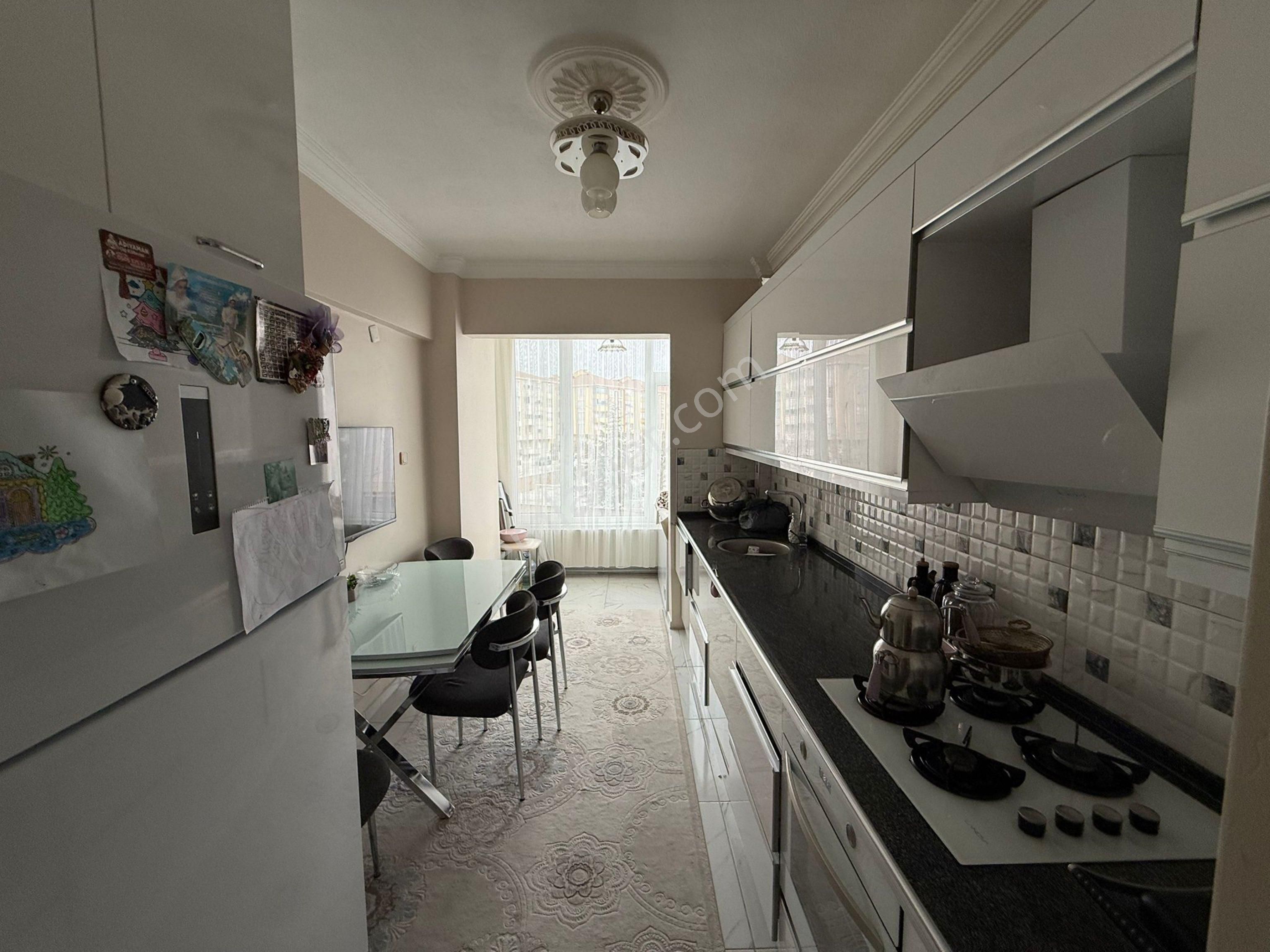 Rota’dan Satılık Yarenler Mah. Ara Kat 3+1 Cadde Cephe Daire…