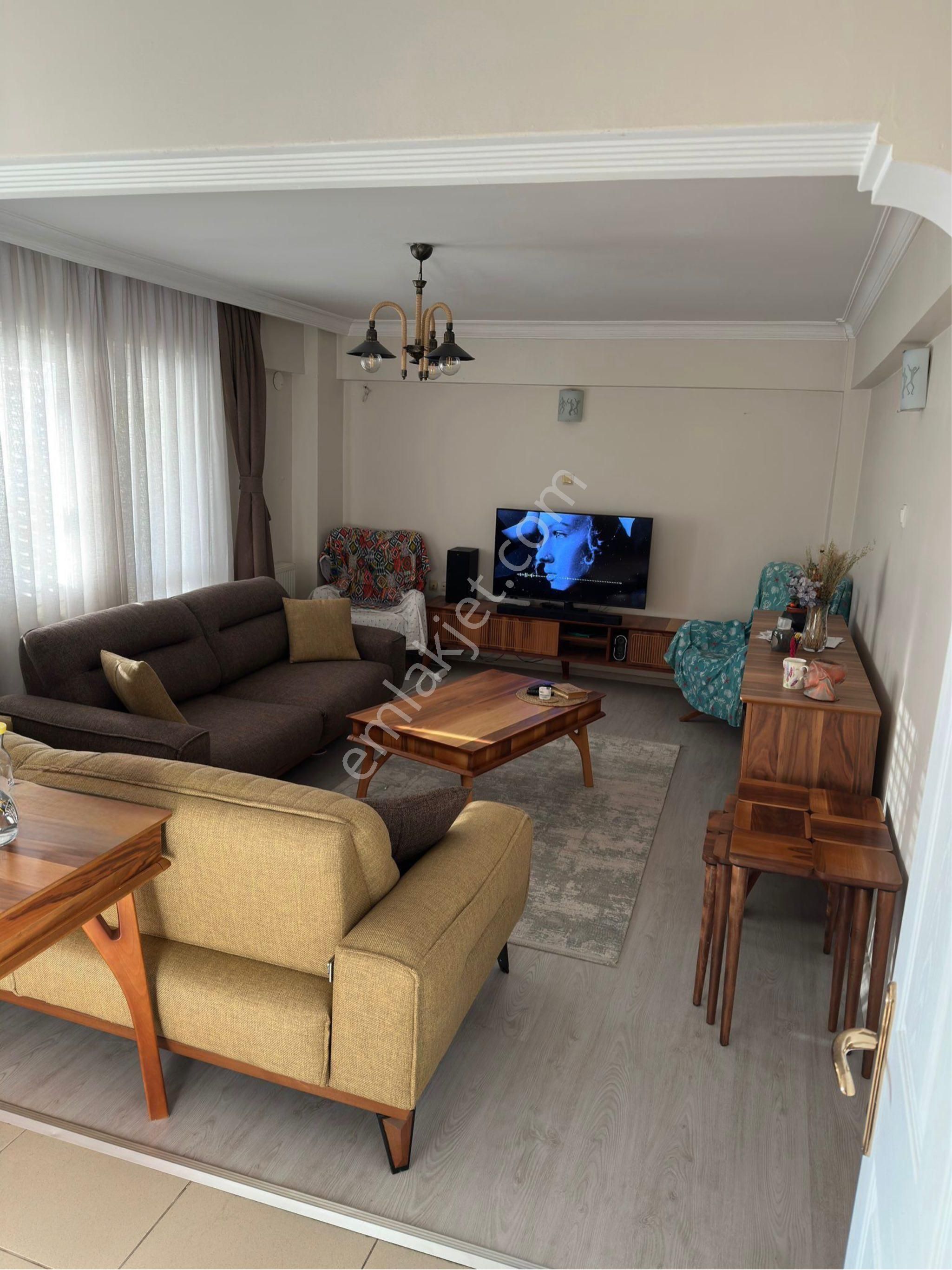 Yeşilyurt Ulu Önder Caddesi Üzerinde 3+1 115m2 Temiz Bakımlı Daire - Görsel 2