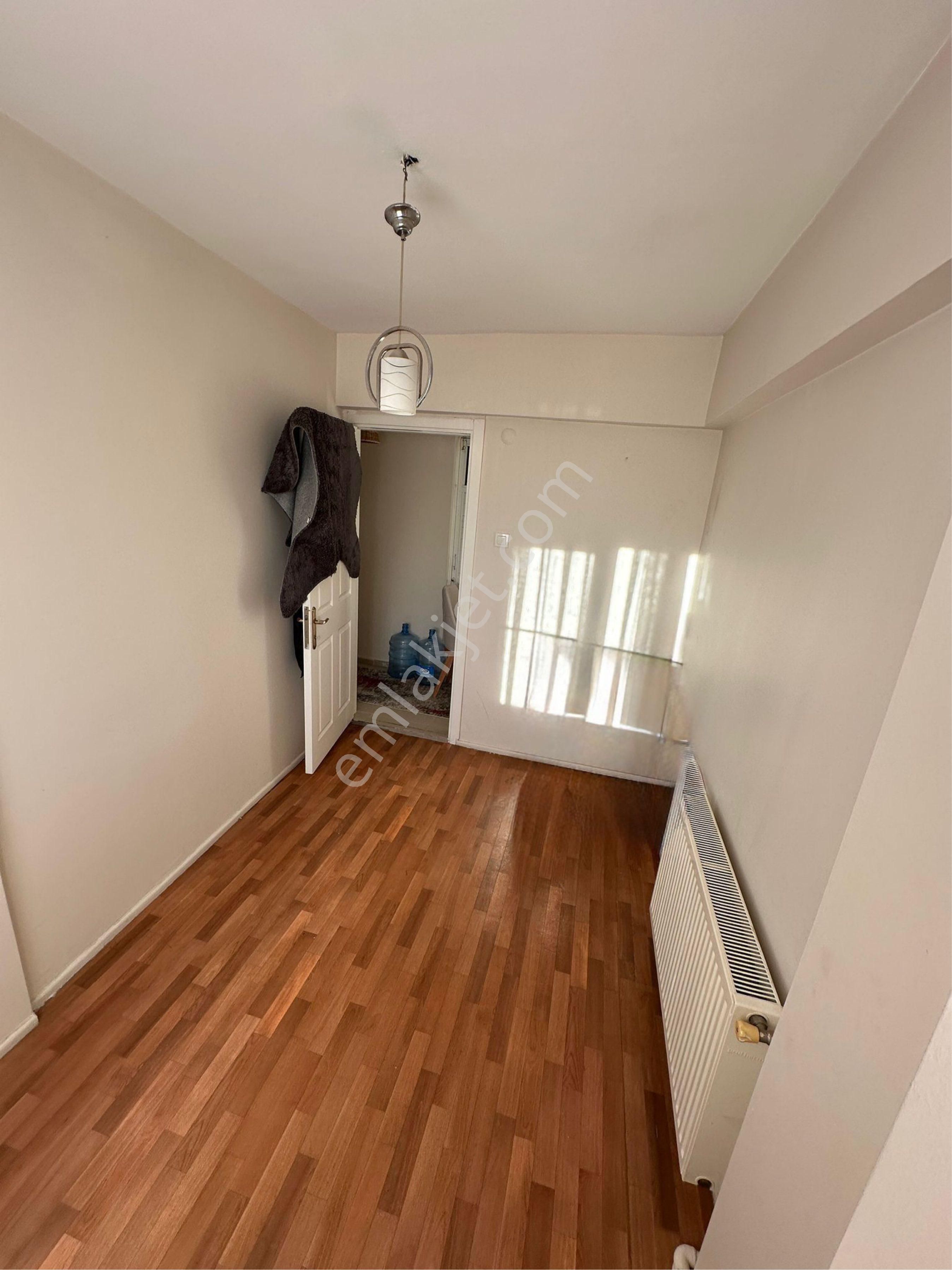 Yeşilyurt Ulu Önder Caddesi Üzerinde 3+1 115m2 Temiz Bakımlı Daire - Görsel 7