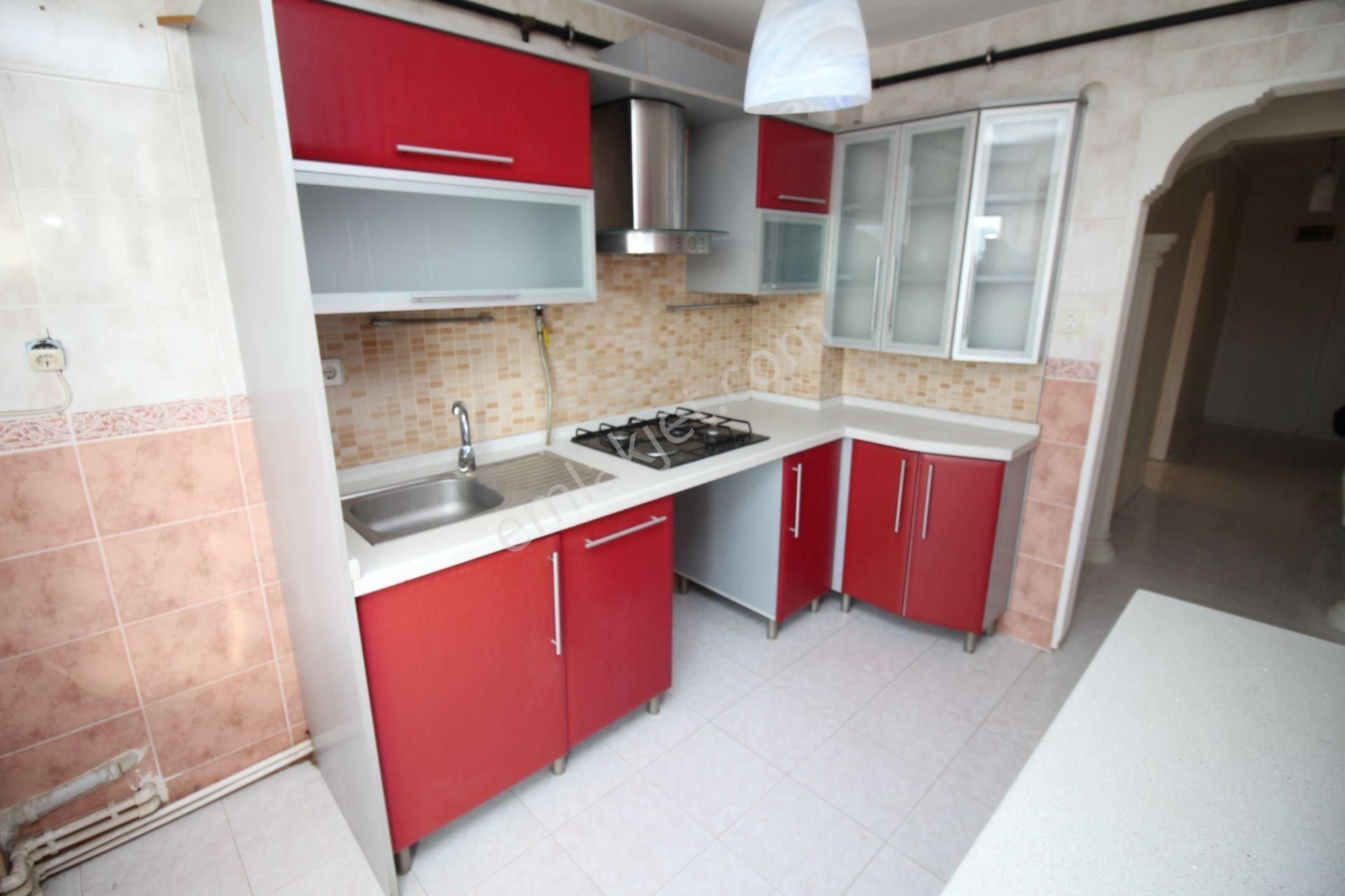 Poligonda Asansörlü Kapalı Otoparklı Cadde Yakını Ara Kat - Görsel 12