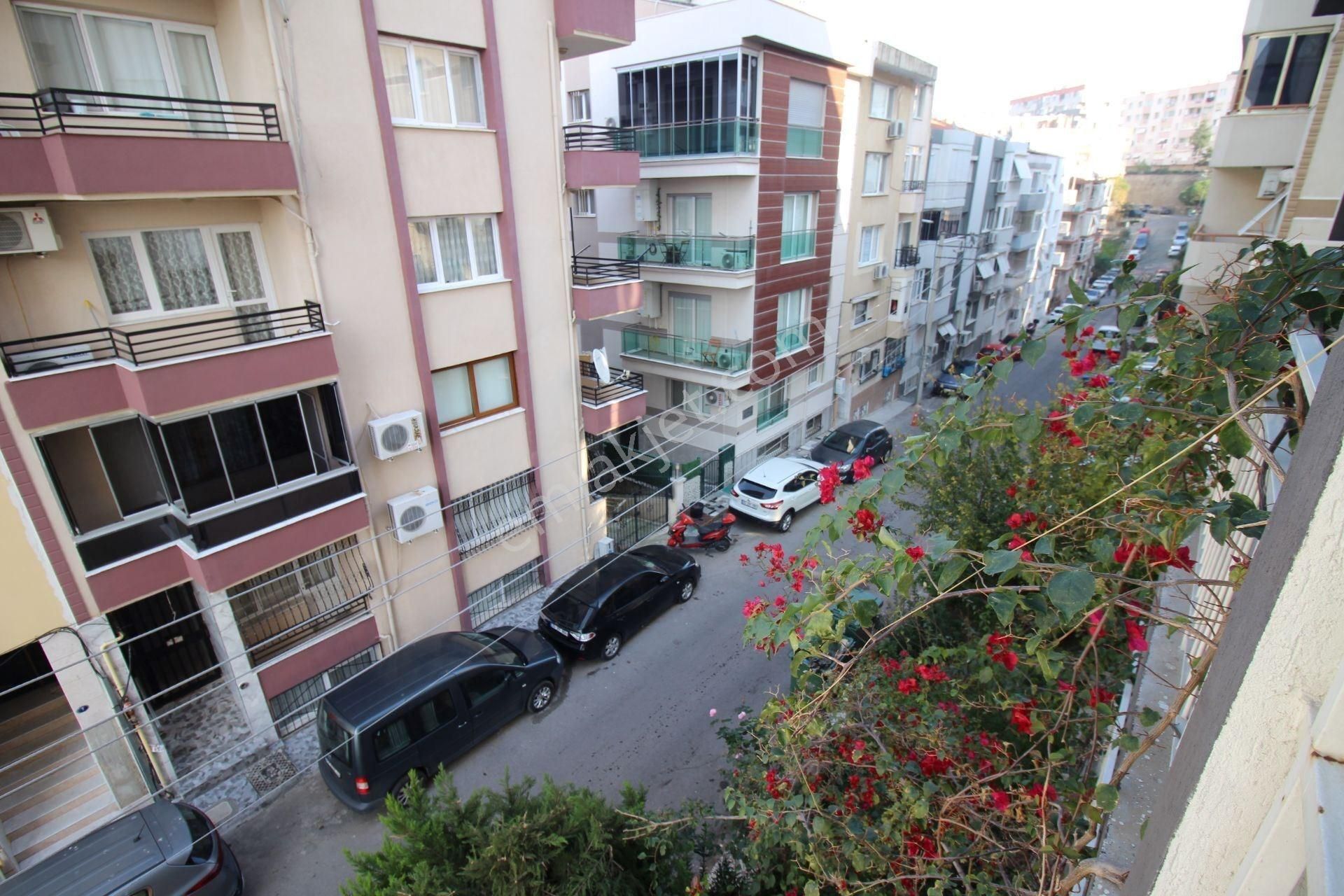 Poligonda Asansörlü Kapalı Otoparklı Cadde Yakını Ara Kat - Görsel 9