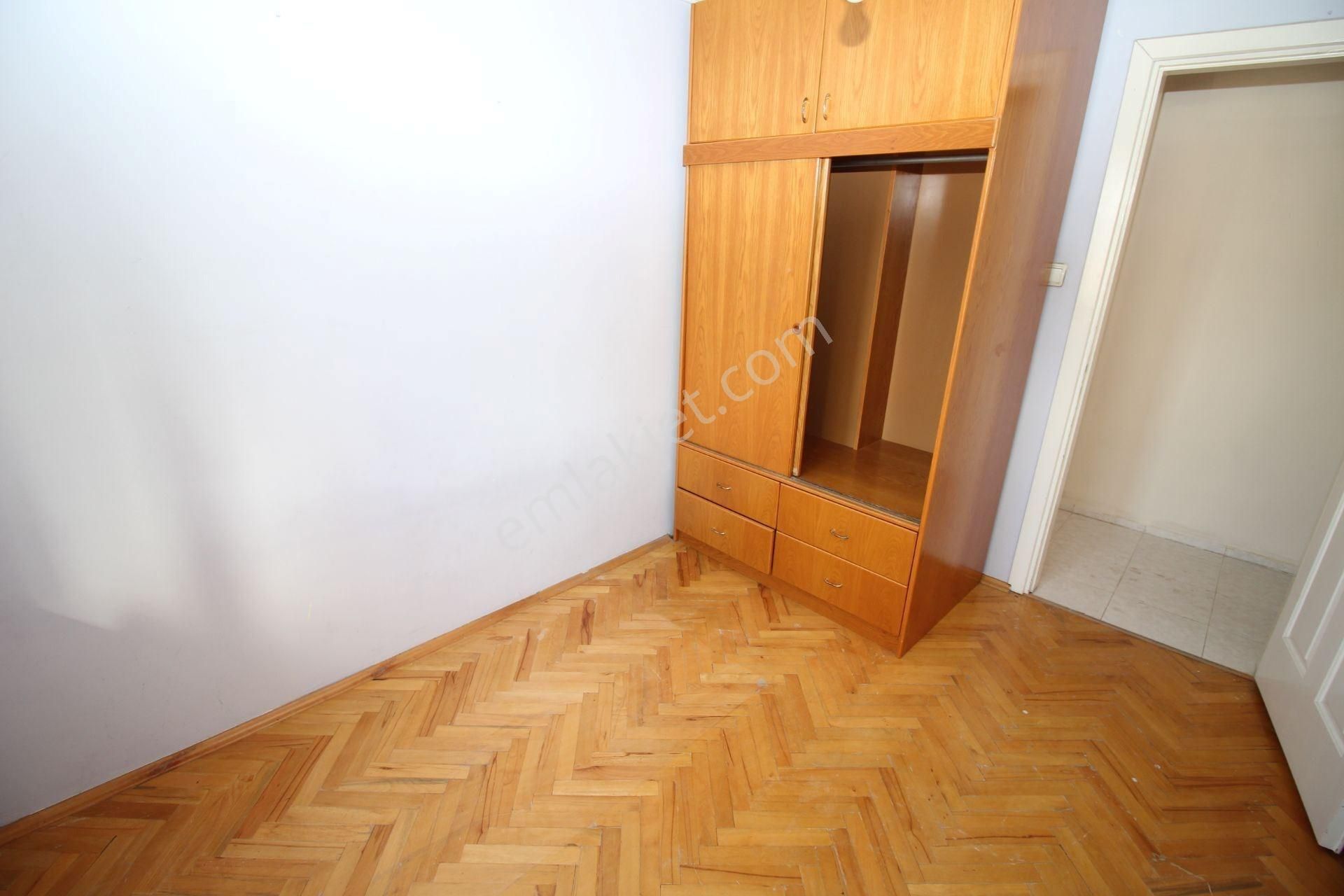 Poligonda Asansörlü Kapalı Otoparklı Cadde Yakını Ara Kat - Görsel 25