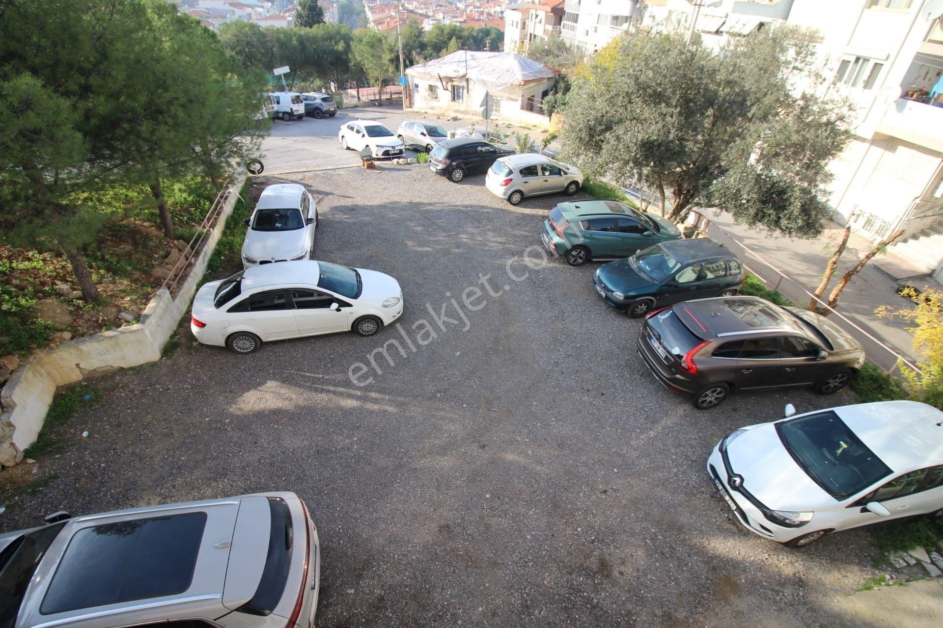 Poligonda Asansörlü Kapalı Otoparklı Cadde Yakını Ara Kat - Görsel 15