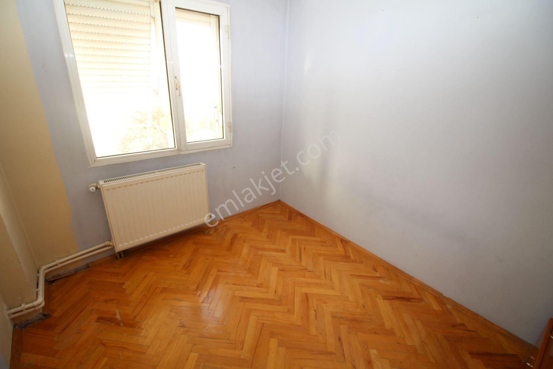 Poligonda Asansörlü Kapalı Otoparklı Cadde Yakını Ara Kat - Görsel 24