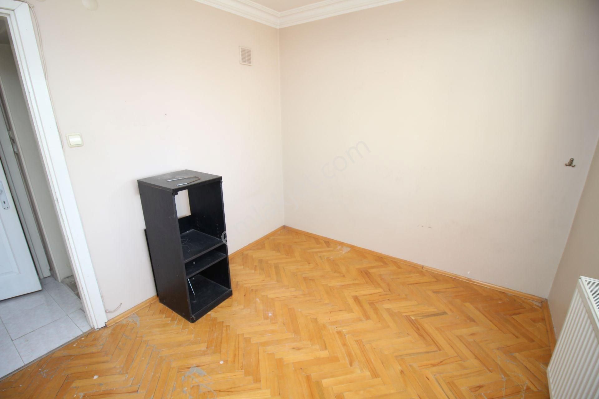 Poligonda Asansörlü Kapalı Otoparklı Cadde Yakını Ara Kat - Görsel 17