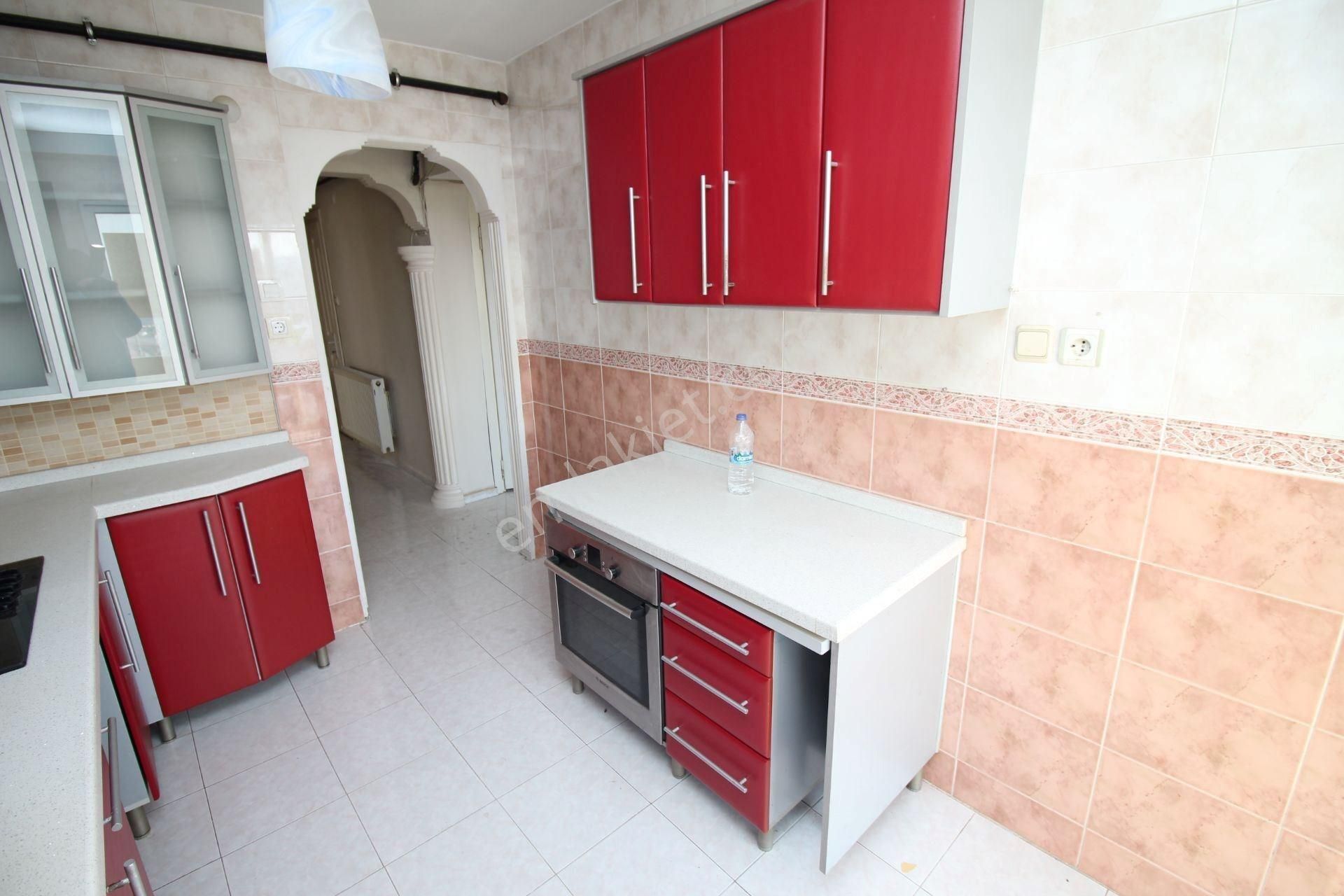 Poligonda Asansörlü Kapalı Otoparklı Cadde Yakını Ara Kat - Görsel 13