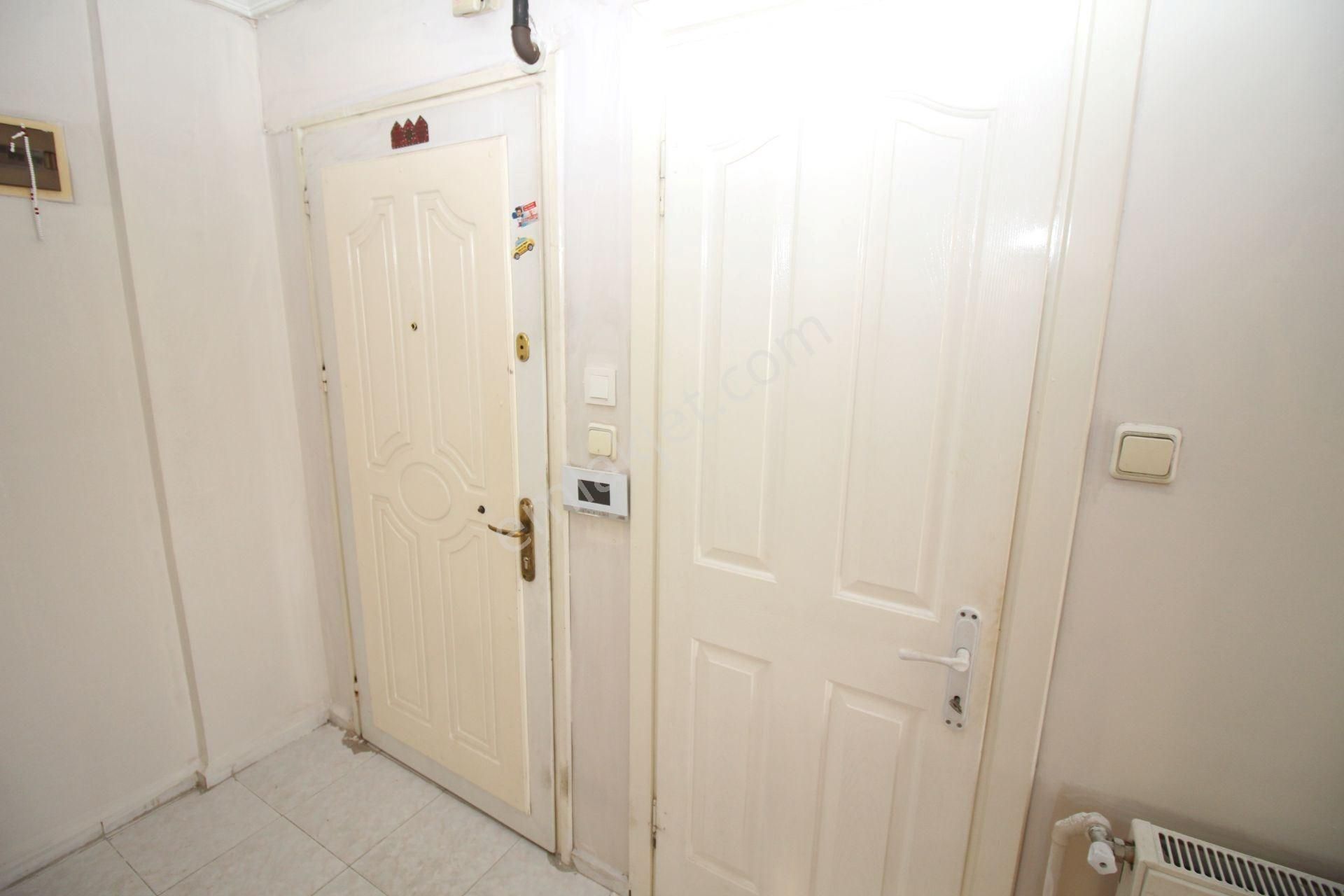 Poligonda Asansörlü Kapalı Otoparklı Cadde Yakını Ara Kat - Görsel 32