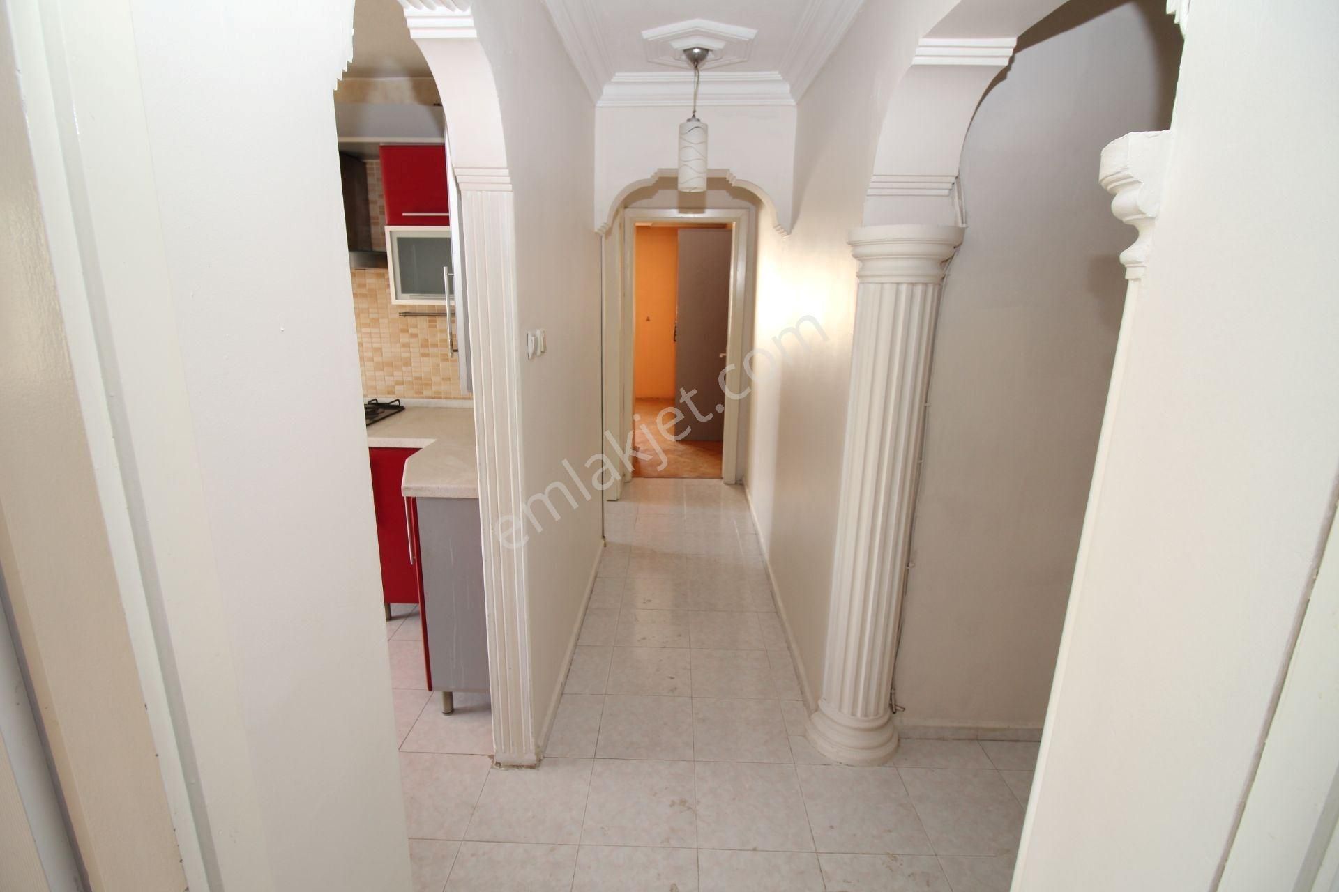 Poligonda Asansörlü Kapalı Otoparklı Cadde Yakını Ara Kat - Görsel 23