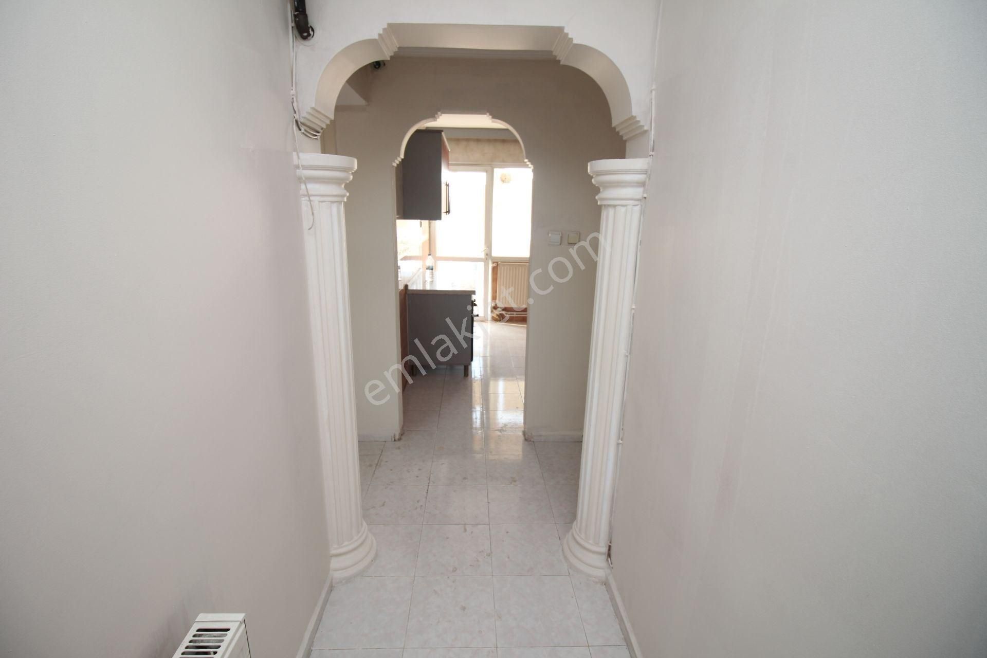 Poligonda Asansörlü Kapalı Otoparklı Cadde Yakını Ara Kat - Görsel 10