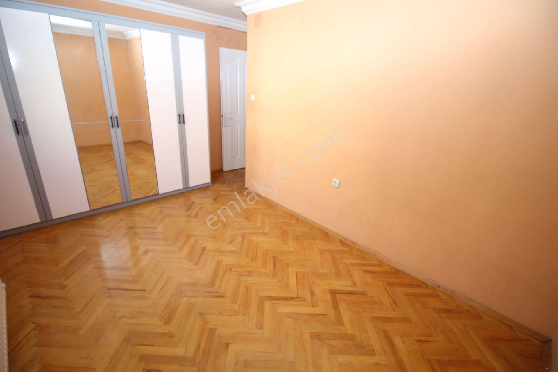 Poligonda Asansörlü Kapalı Otoparklı Cadde Yakını Ara Kat - Görsel 30