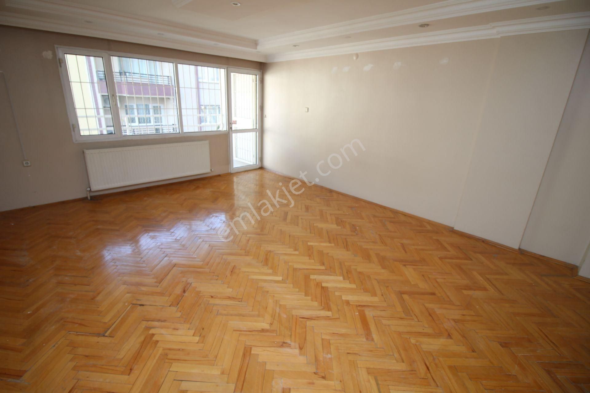 Poligonda Asansörlü Kapalı Otoparklı Cadde Yakını Ara Kat - Görsel 3