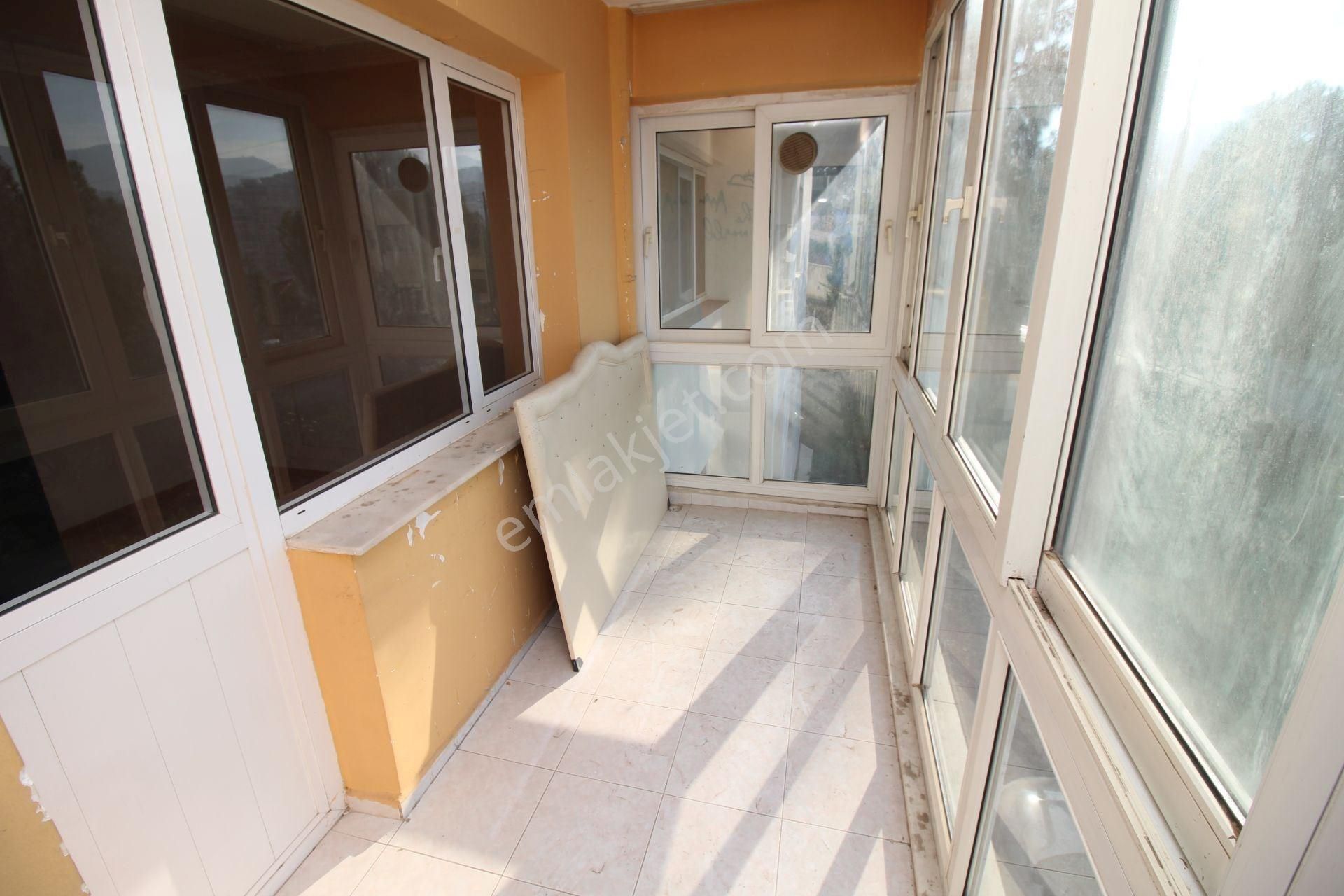 Poligonda Asansörlü Kapalı Otoparklı Cadde Yakını Ara Kat - Görsel 14