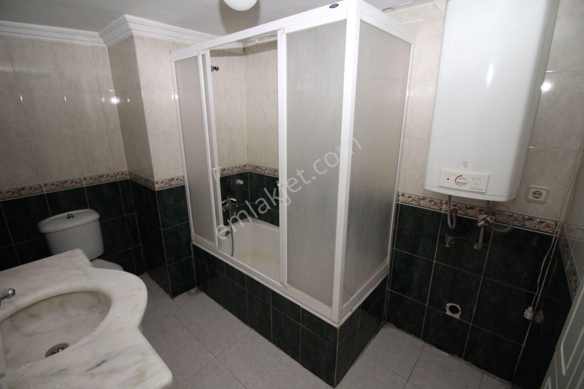 Poligonda Asansörlü Kapalı Otoparklı Cadde Yakını Ara Kat - Görsel 20