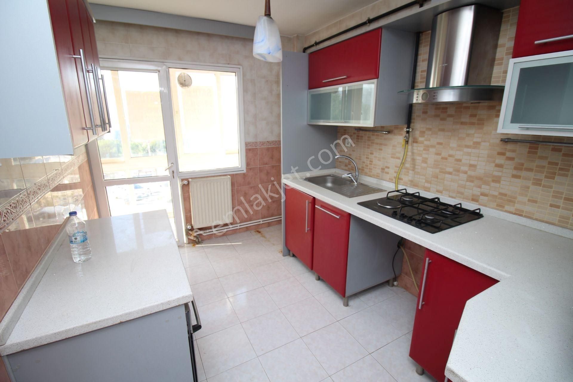 Poligonda Asansörlü Kapalı Otoparklı Cadde Yakını Ara Kat - Görsel 11