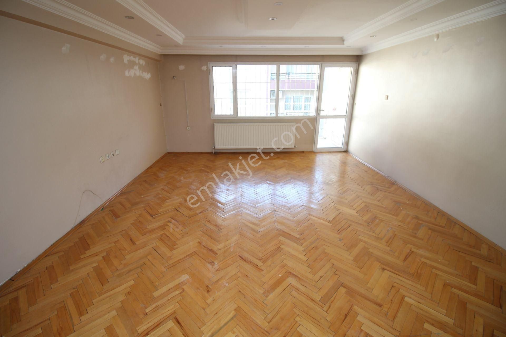 Poligonda Asansörlü Kapalı Otoparklı Cadde Yakını Ara Kat - Görsel 2