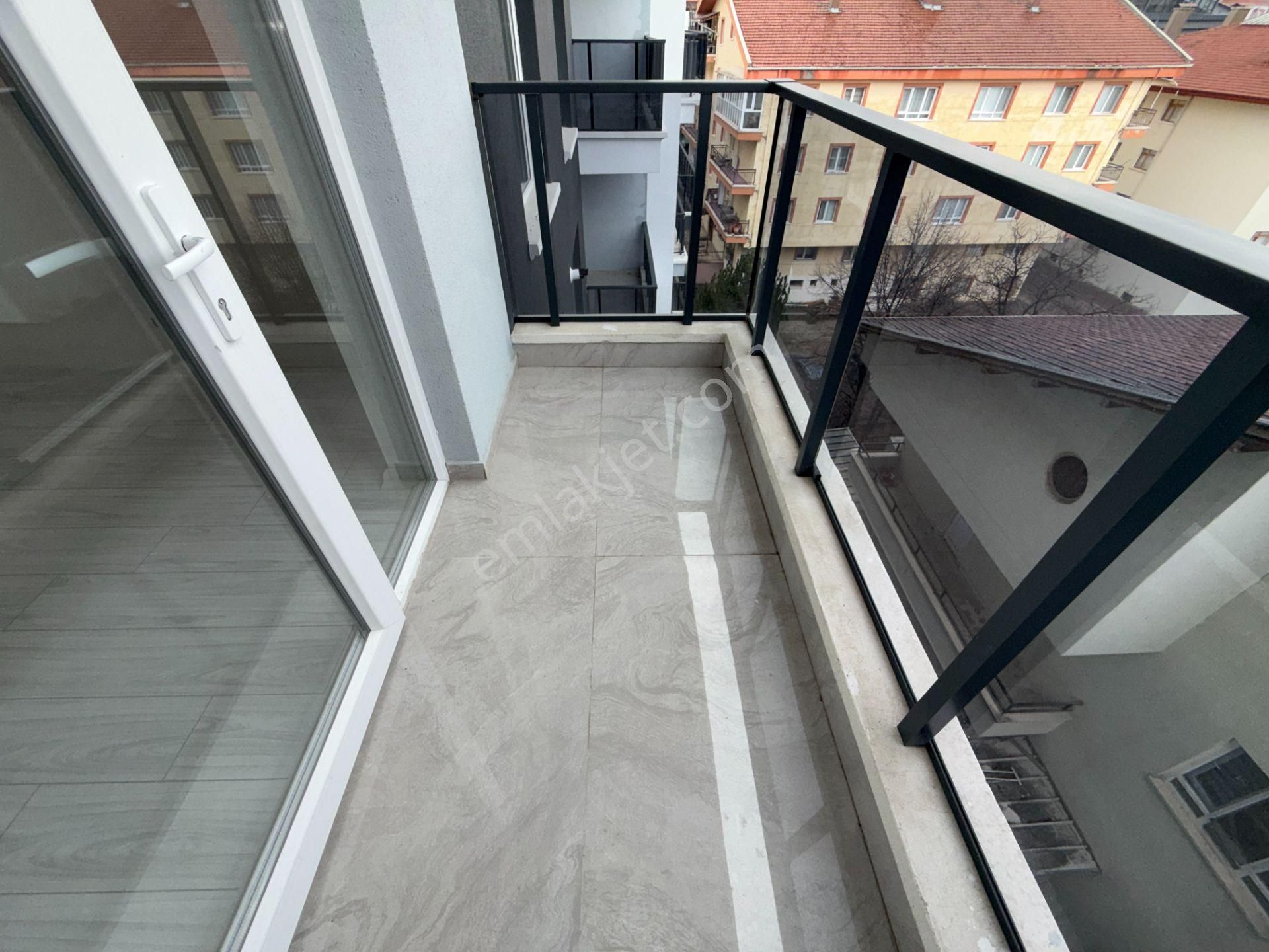 Pursaklar Ufuk Kılıç Emlak'tan Özel Tasarımlı K.otoparklı 5+2 Sıfır Dubleks - Görsel 13