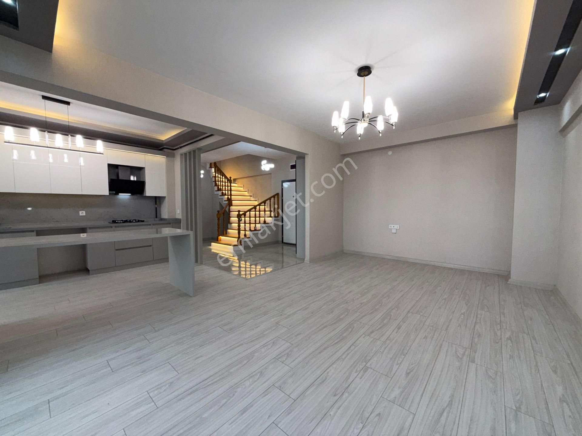 Pursaklar Ufuk Kılıç Emlak'tan Özel Tasarımlı K.otoparklı 5+2 Sıfır Dubleks - Görsel 3