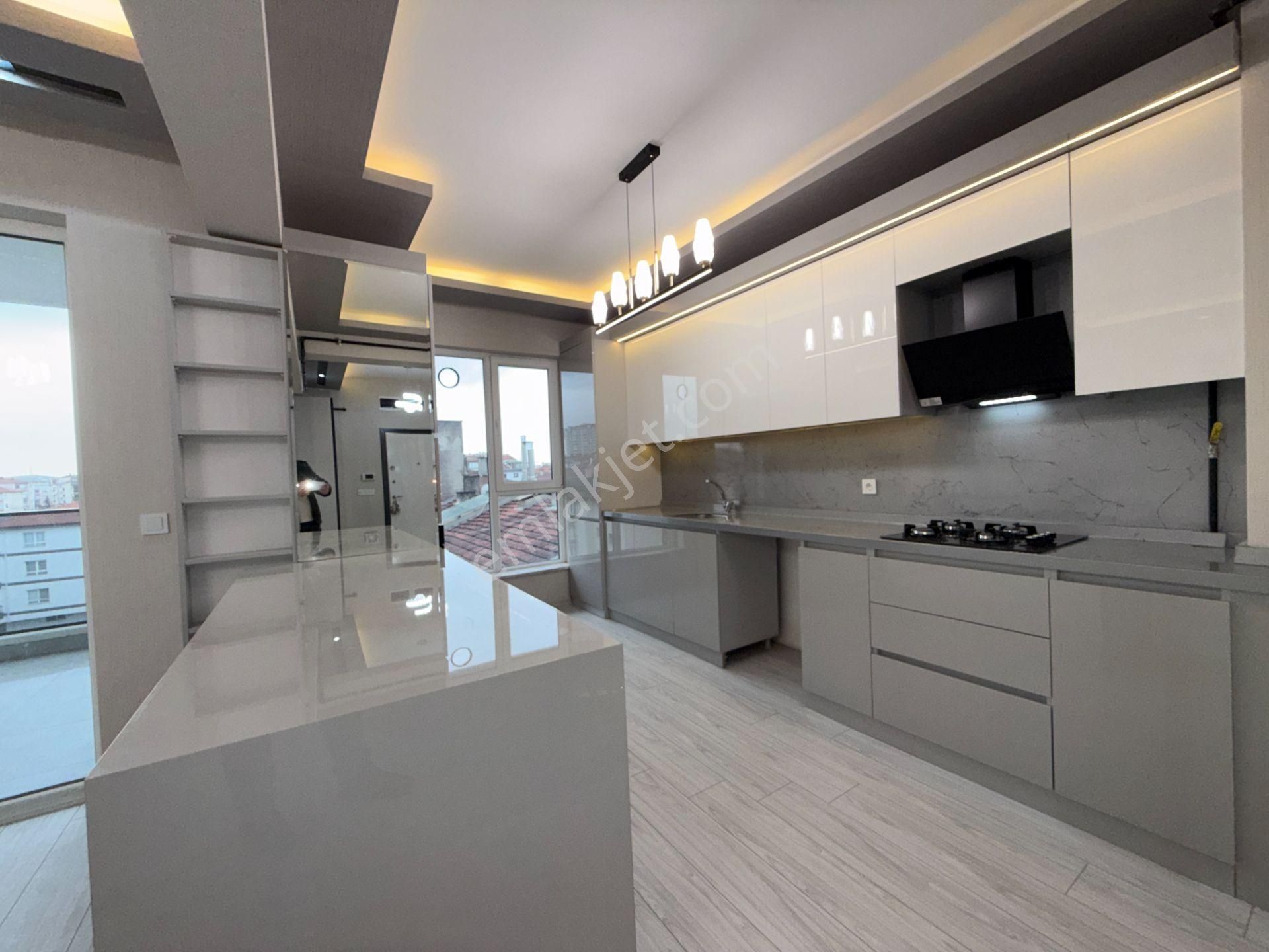 Pursaklar Ufuk Kılıç Emlak'tan Özel Tasarımlı K.otoparklı 5+2 Sıfır Dubleks - Görsel 2