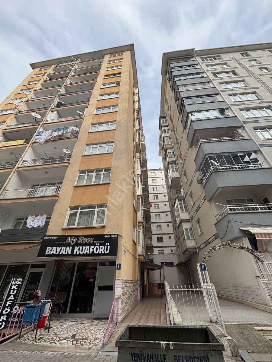 Arslan'dan Metro Yakını 1+1 Satılık Daire ***