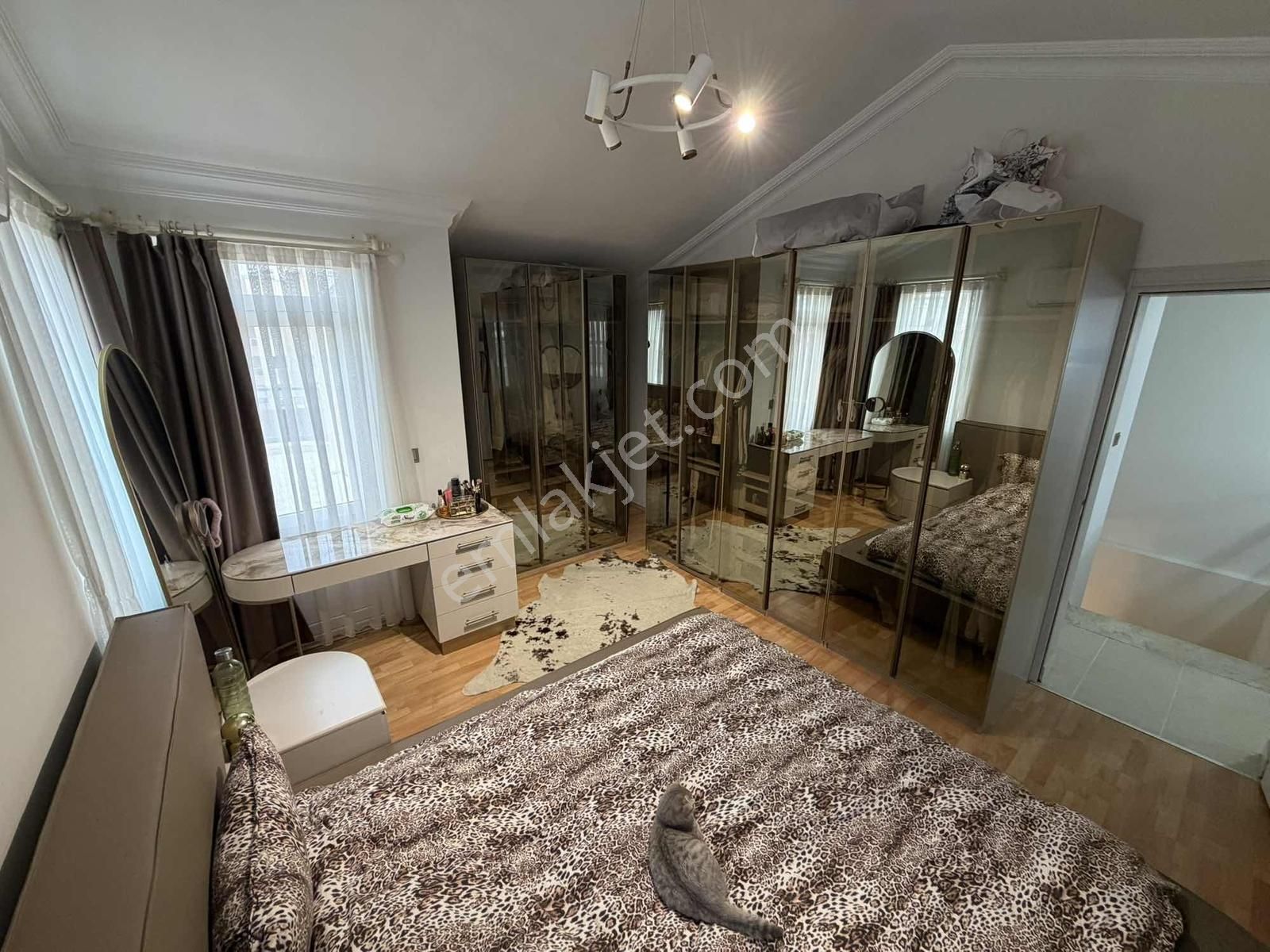 Dutlubahçe'de Satılık 4+1 Yapılı Dubleks - Görsel 2