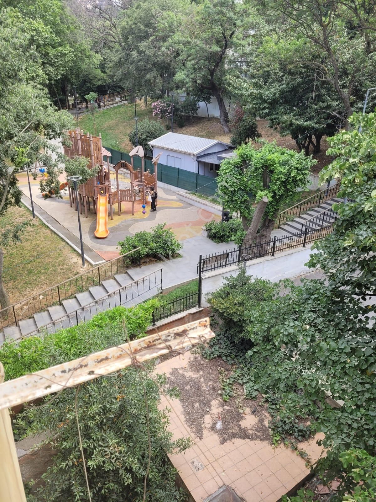 Beşiktaş Ihlamurdere Caddesinde Park Manzaralı 2+1 Kombili, 85 M2, 3.kat, Temiz Daire