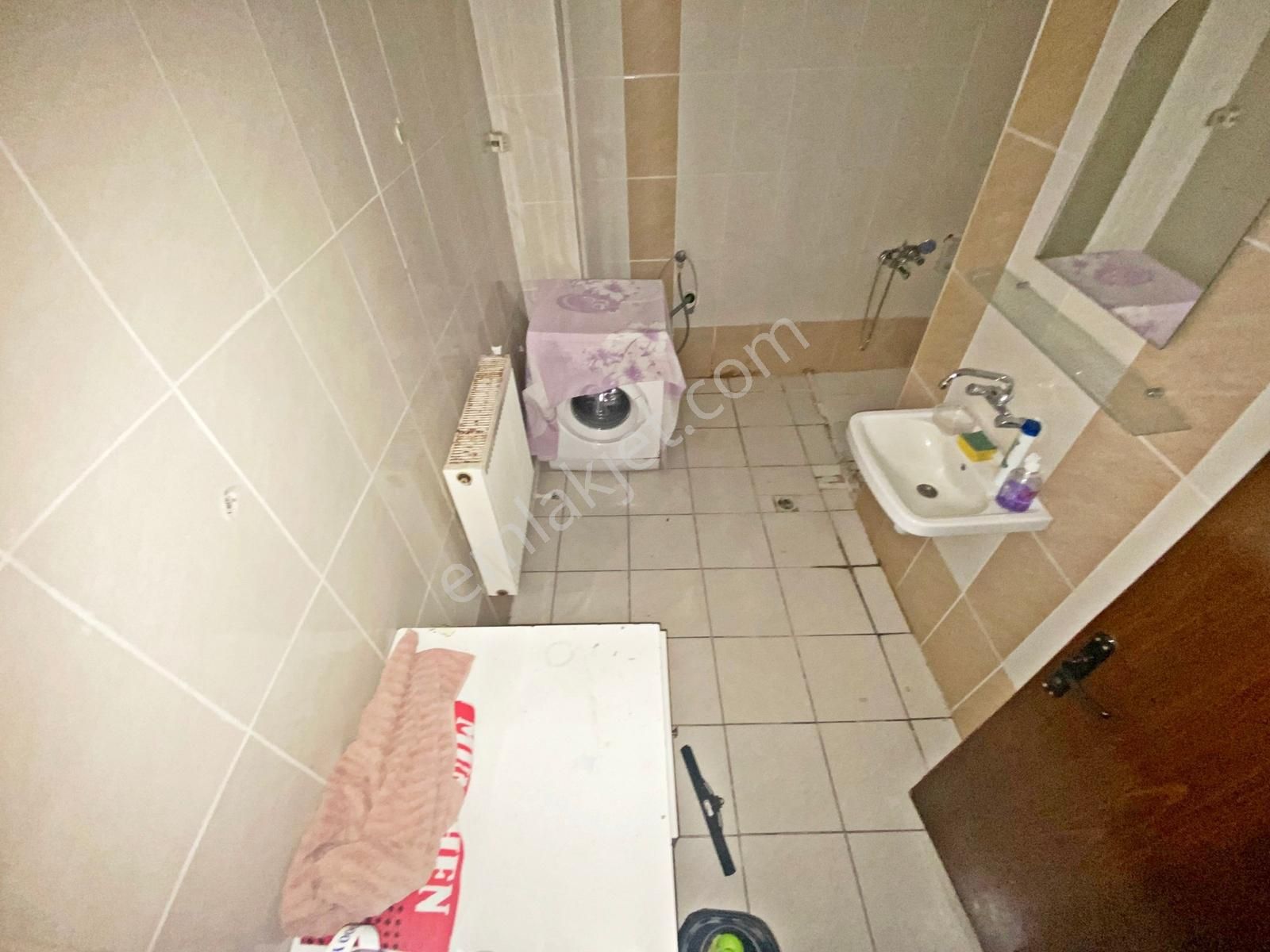 3+1 Aşağıeğlence Merkezde Eşyalı Kiralık Müstakil Bahçeli - Görsel 25
