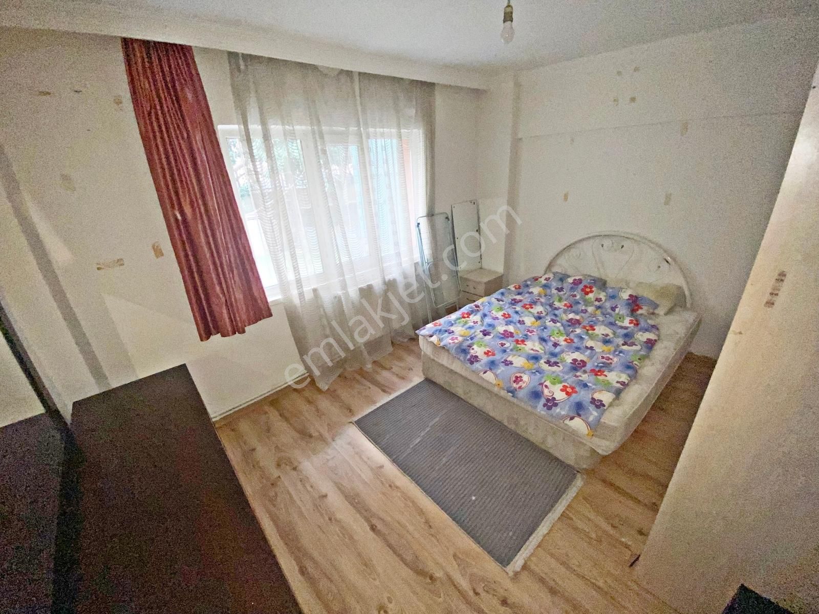 3+1 Aşağıeğlence Merkezde Eşyalı Kiralık Müstakil Bahçeli - Görsel 29