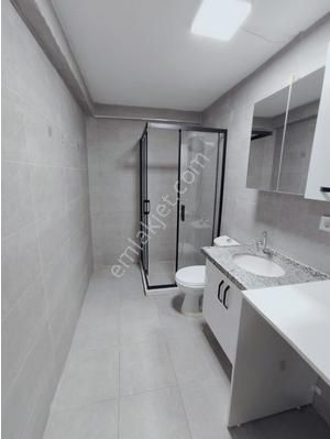 Bayraklı Postacılar Mahallesinde 3+1 Kiralık Daire - Görsel 19