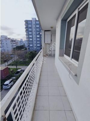 Bayraklı Postacılar Mahallesinde 3+1 Kiralık Daire - Görsel 25