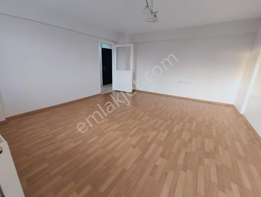 Bayraklı Postacılar Mahallesinde 3+1 Kiralık Daire - Görsel 16