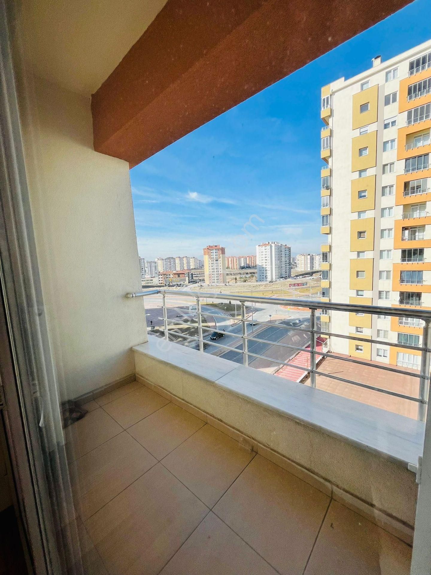 İldem'de Satılık Cadde Cepheli 3+1 Daire (135m²) - Görsel 15