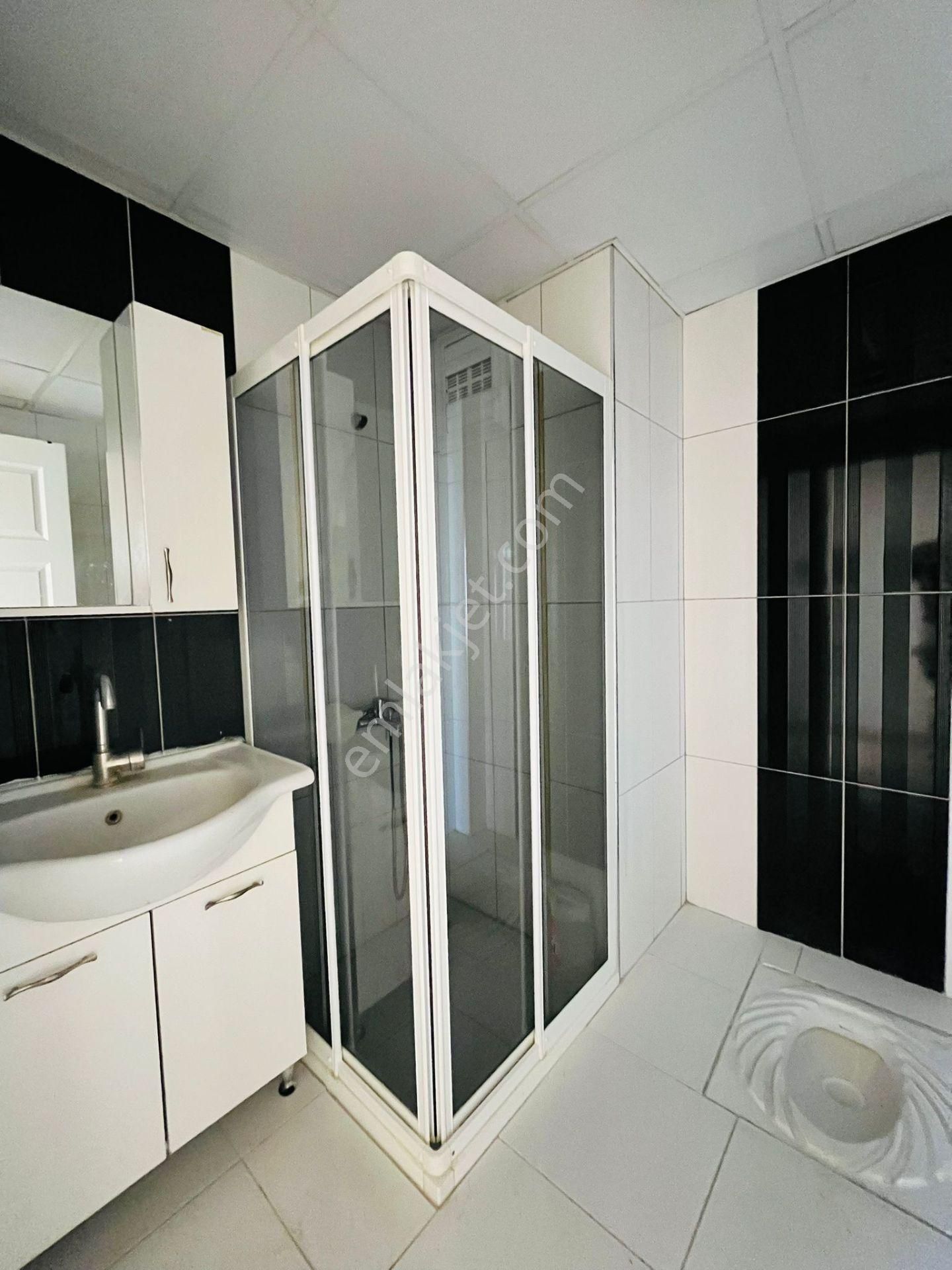 İldem'de Satılık Cadde Cepheli 3+1 Daire (135m²) - Görsel 9