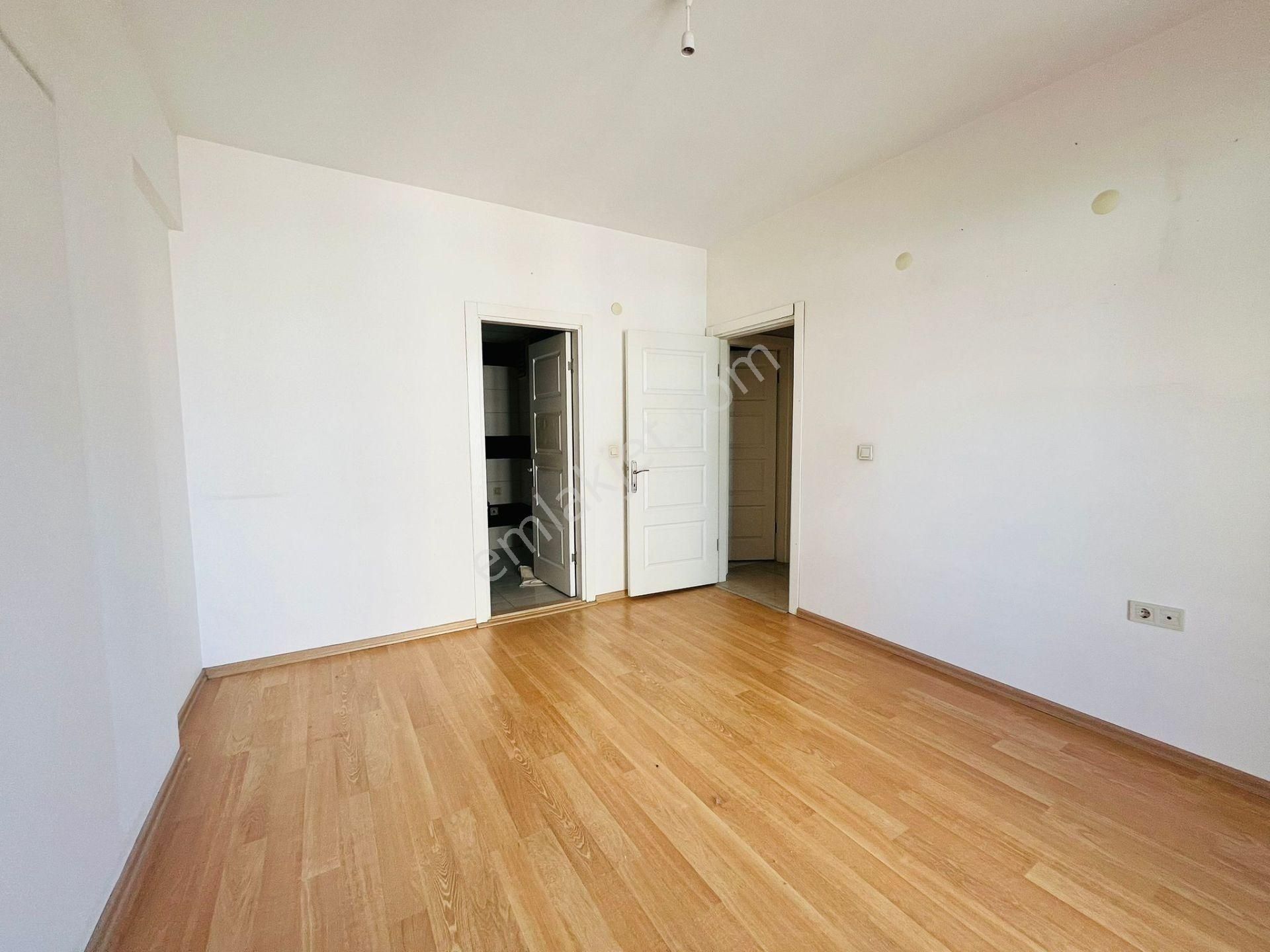 İldem'de Satılık Cadde Cepheli 3+1 Daire (135m²) - Görsel 7