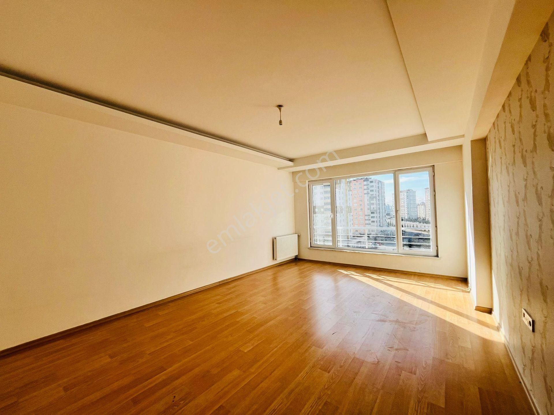 İldem'de Satılık Cadde Cepheli 3+1 Daire (135m²) - Görsel 12