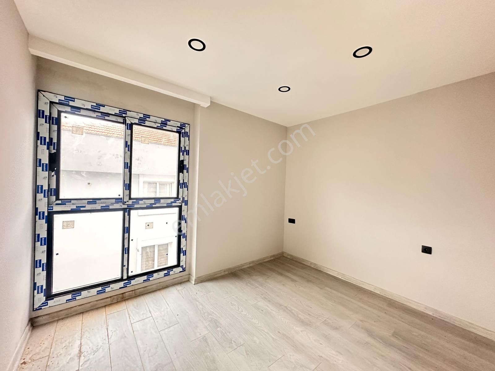 Kuşadası Türkmen Sıfır 2+1 Sahile 150 Mt Mesafede - Görsel 4