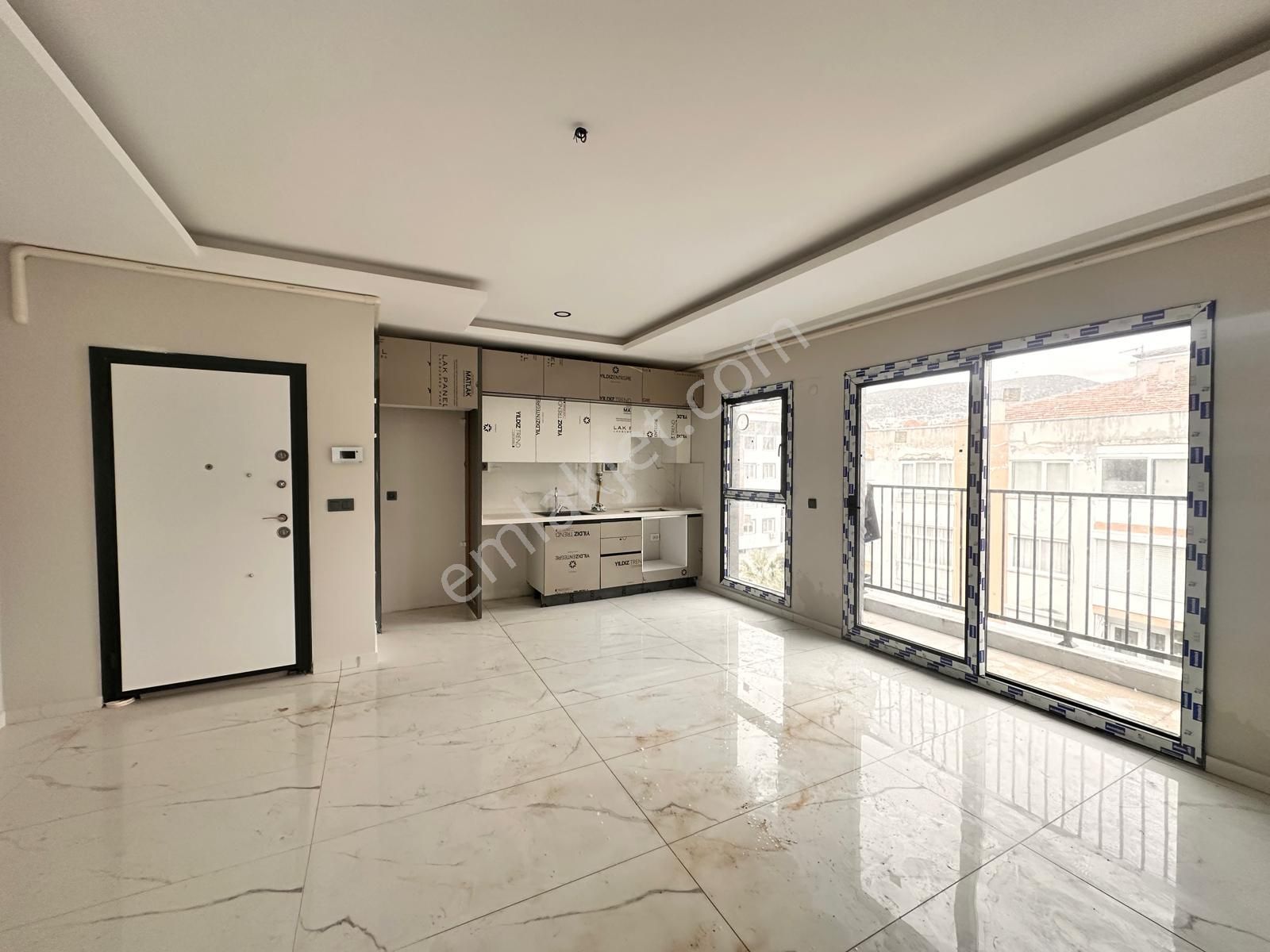 Kuşadası Türkmen Sıfır 2+1 Sahile 150 Mt Mesafede - Görsel 12