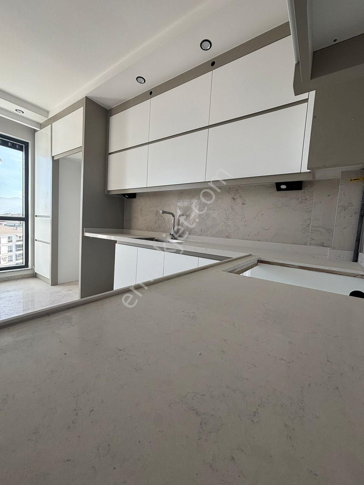 Kaan Emlak'tan Çakmakta 2+1 Sıfır Lüks Daire - Görsel 2