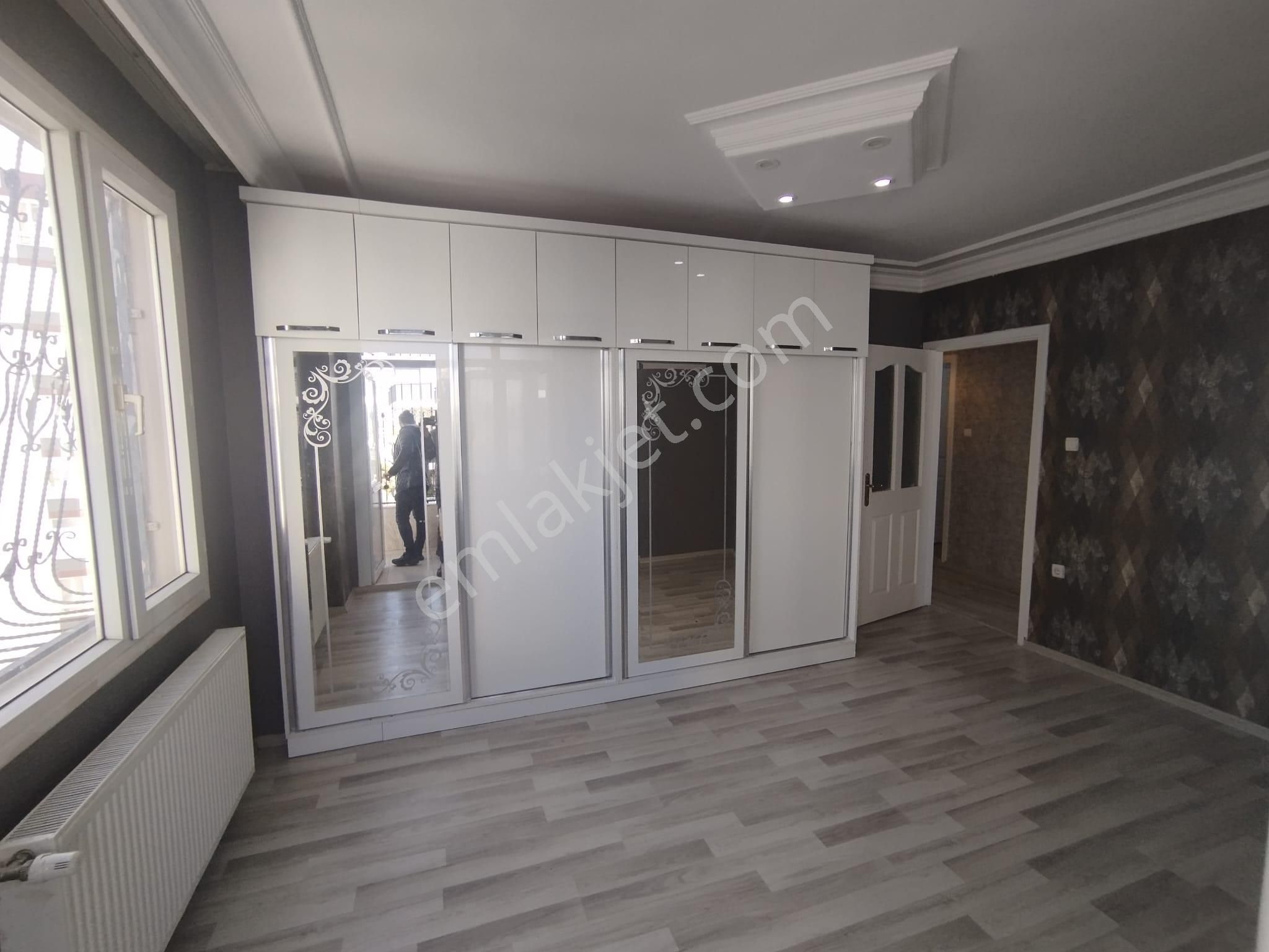 A.türkeş Bulvarına Yakın Huzurevlerinde 3+1 Geniş Oturumlu Ekstralı Daire - Görsel 9