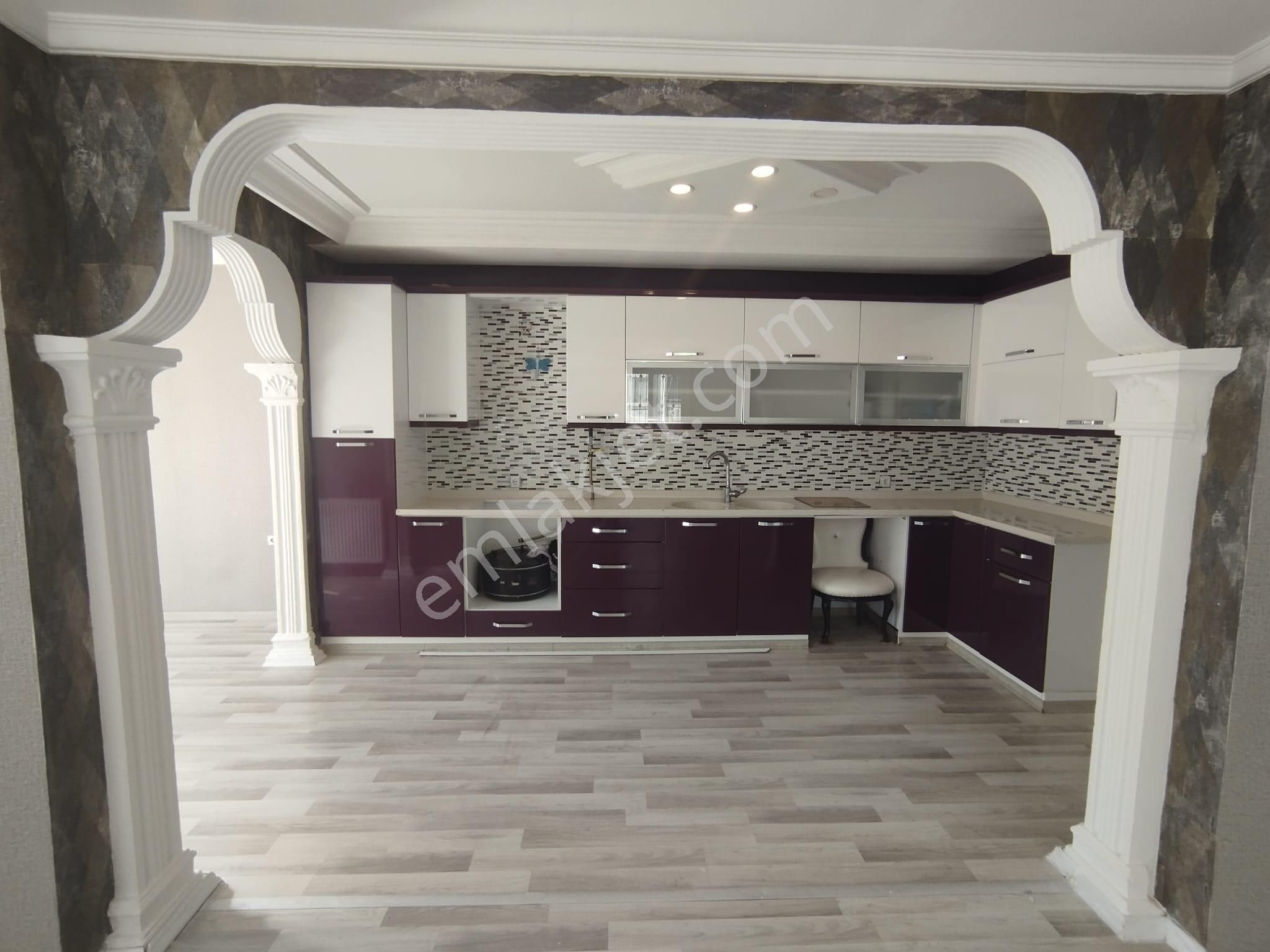 A.türkeş Bulvarına Yakın Huzurevlerinde 3+1 Geniş Oturumlu Ekstralı Daire - Görsel 24