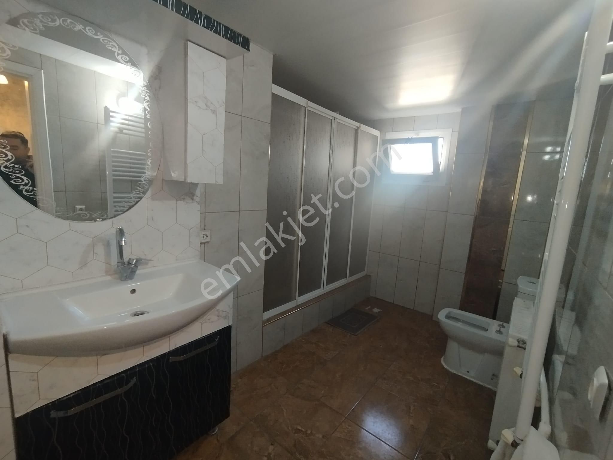 A.türkeş Bulvarına Yakın Huzurevlerinde 3+1 Geniş Oturumlu Ekstralı Daire - Görsel 14