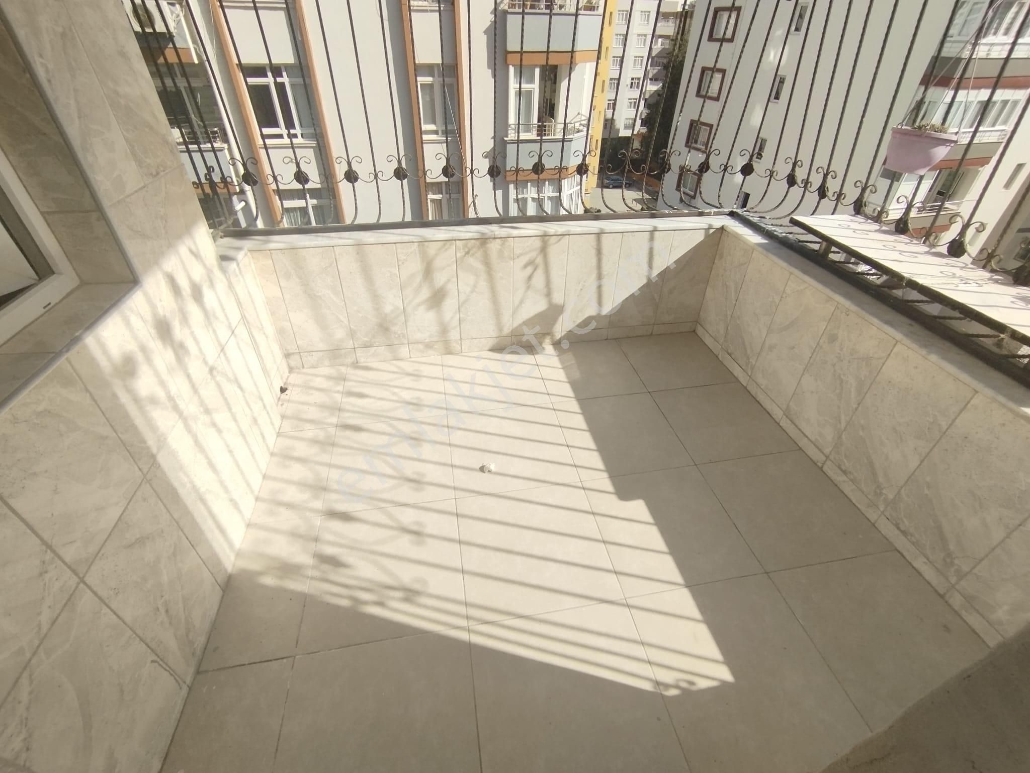 A.türkeş Bulvarına Yakın Huzurevlerinde 3+1 Geniş Oturumlu Ekstralı Daire - Görsel 6