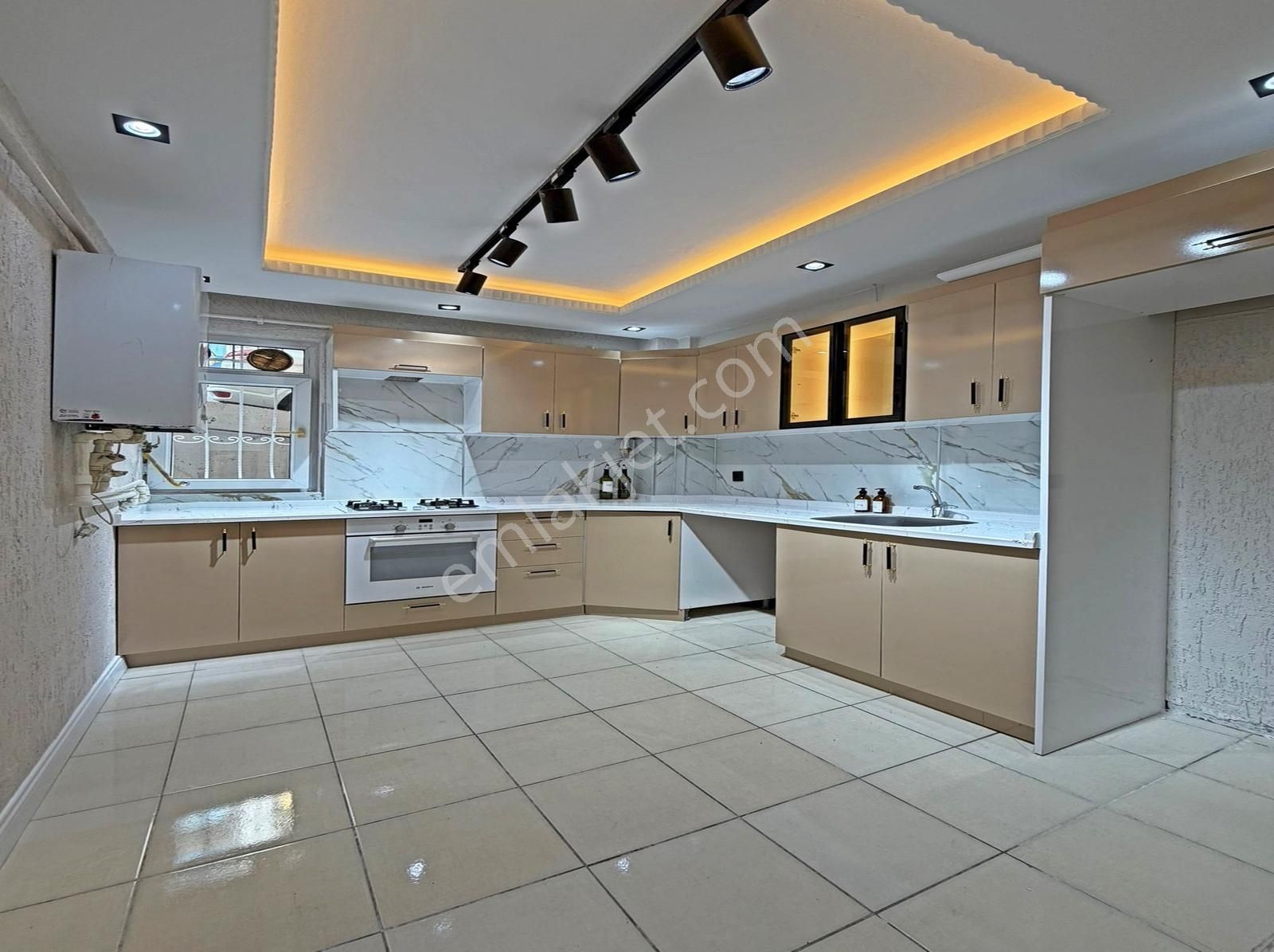 Başkent Yapı'dan Özel Mimarili Metrobüse Yakın Satılık 2+1 Daire - Görsel 11