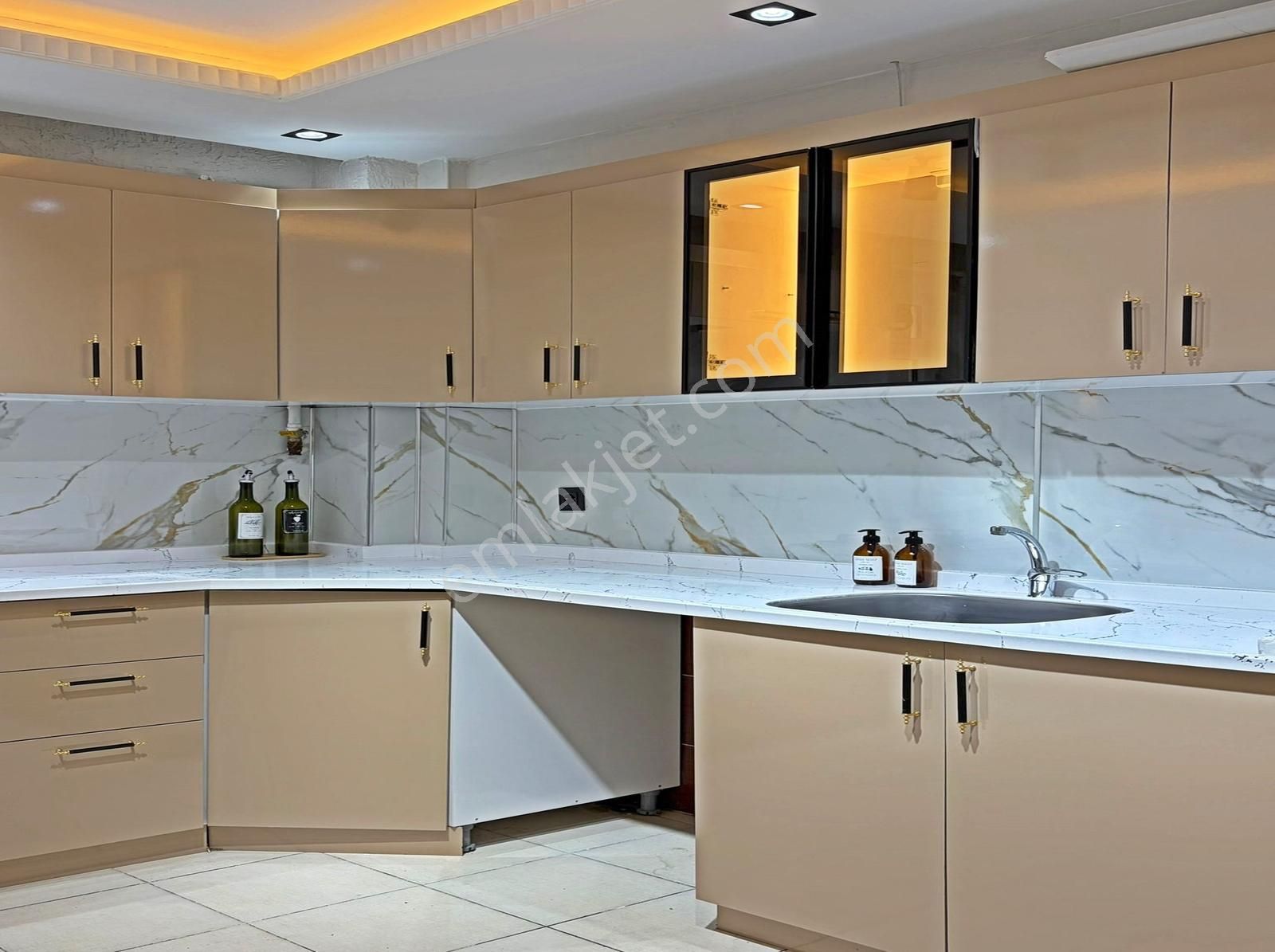 Başkent Yapı'dan Özel Mimarili Metrobüse Yakın Satılık 2+1 Daire - Görsel 23