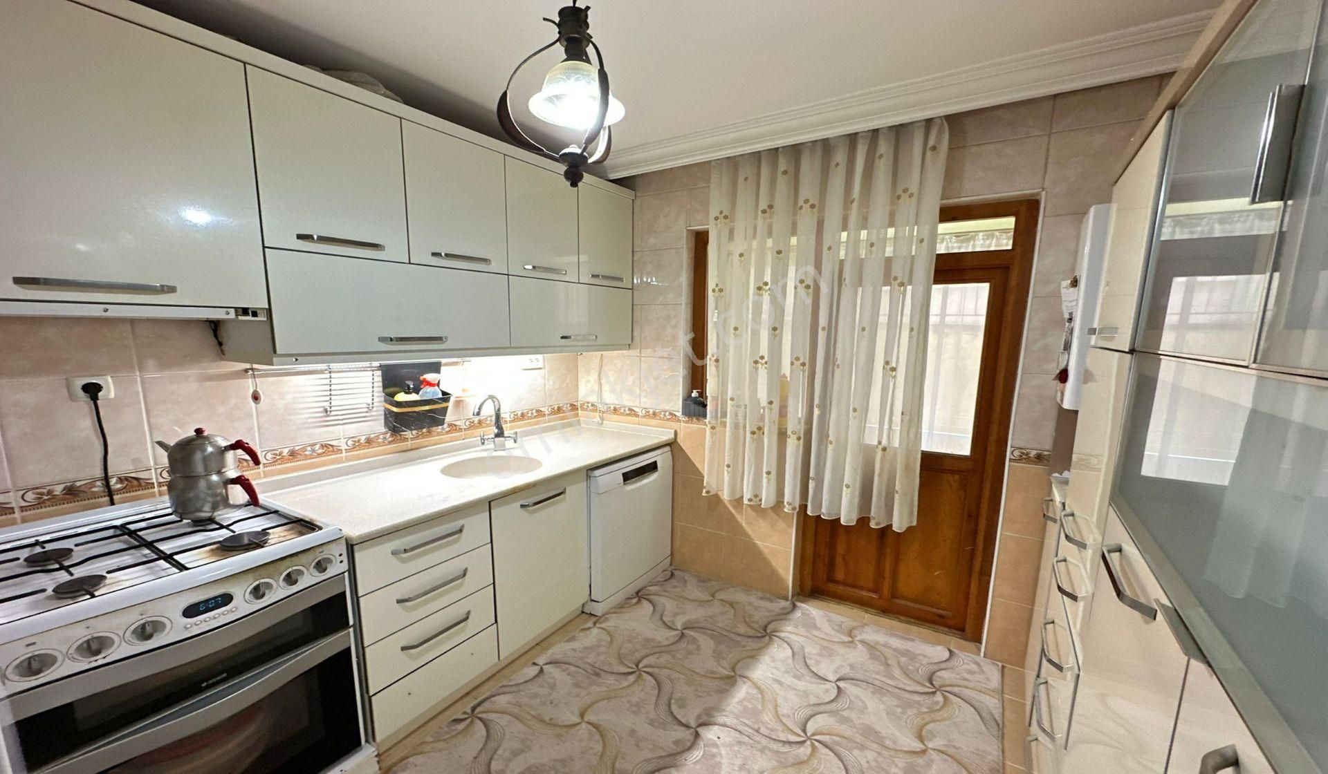 Kuşcağız Bengi Düğün Salonu Yakını Kat Konumunda Cepheleri Açık Fırsat Daire - Görsel 4